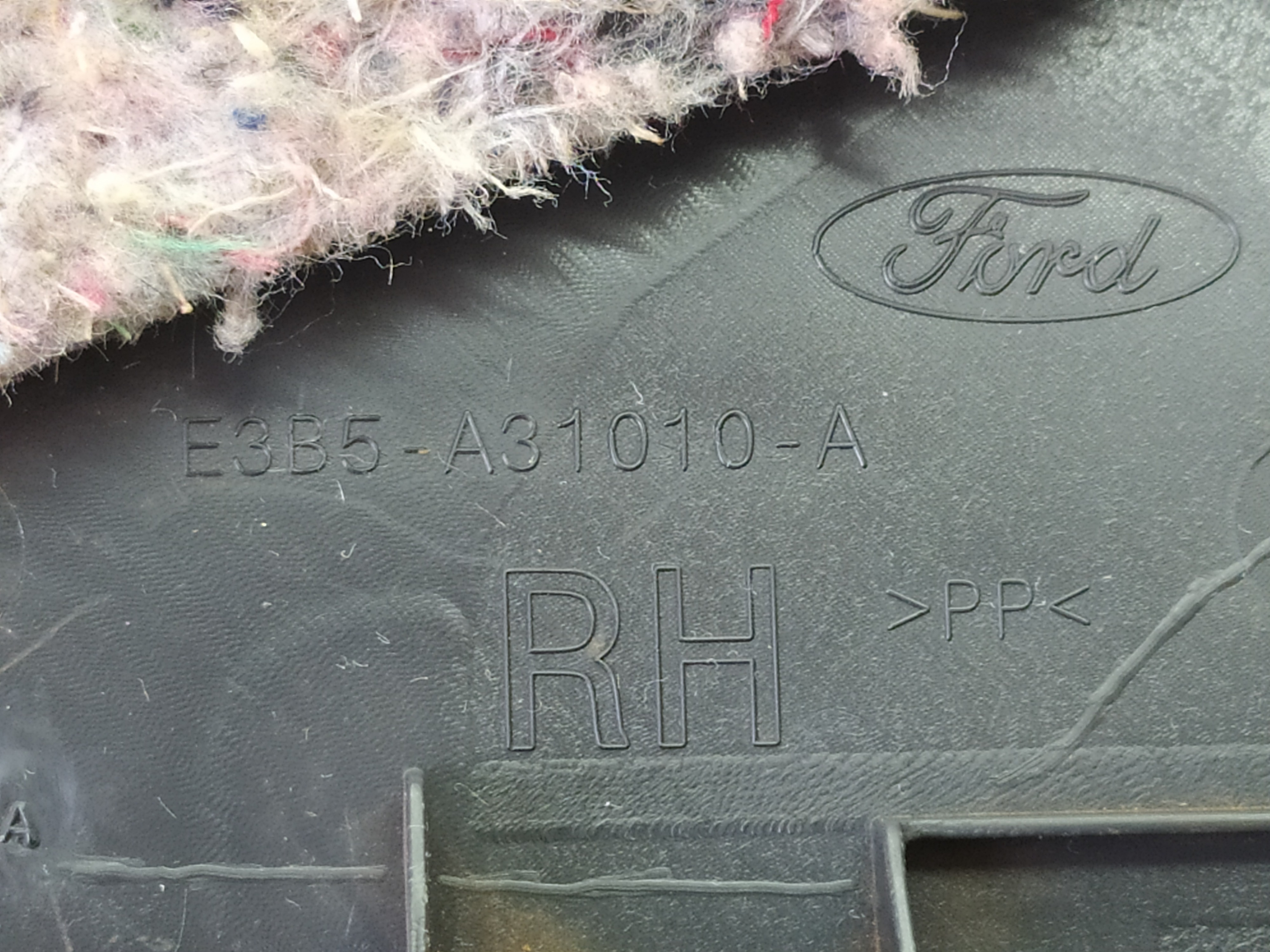Acabamento Direito Tampão Bagagito Ford Ka 2016 6