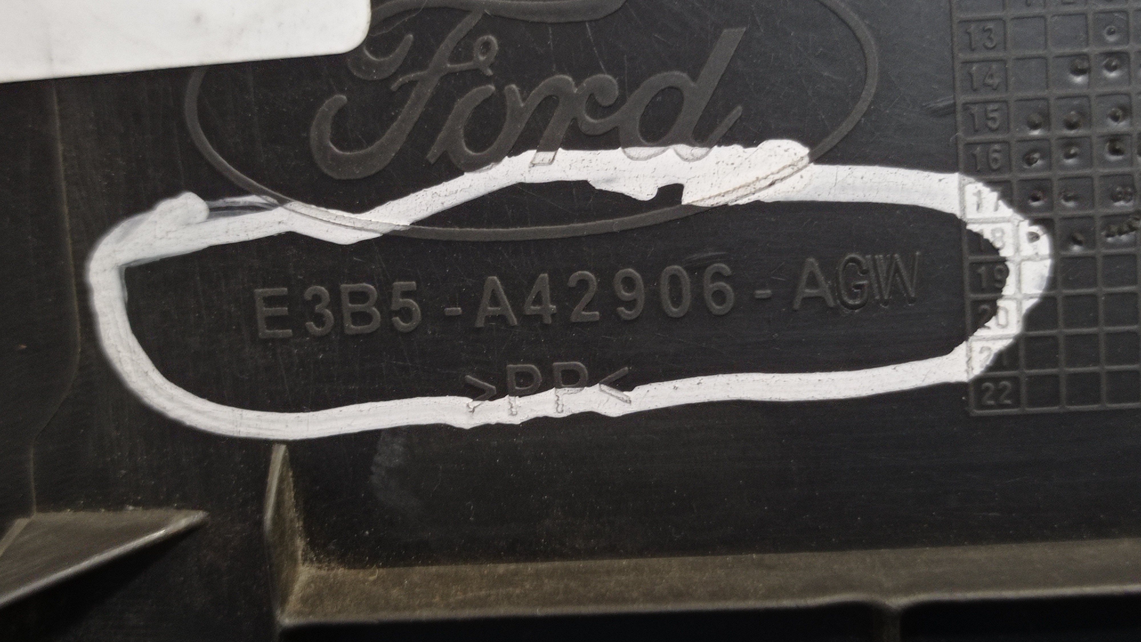 E3b5a42906 Moldura Tampa Tras Ford Ka 15 20 P Recuperar 9