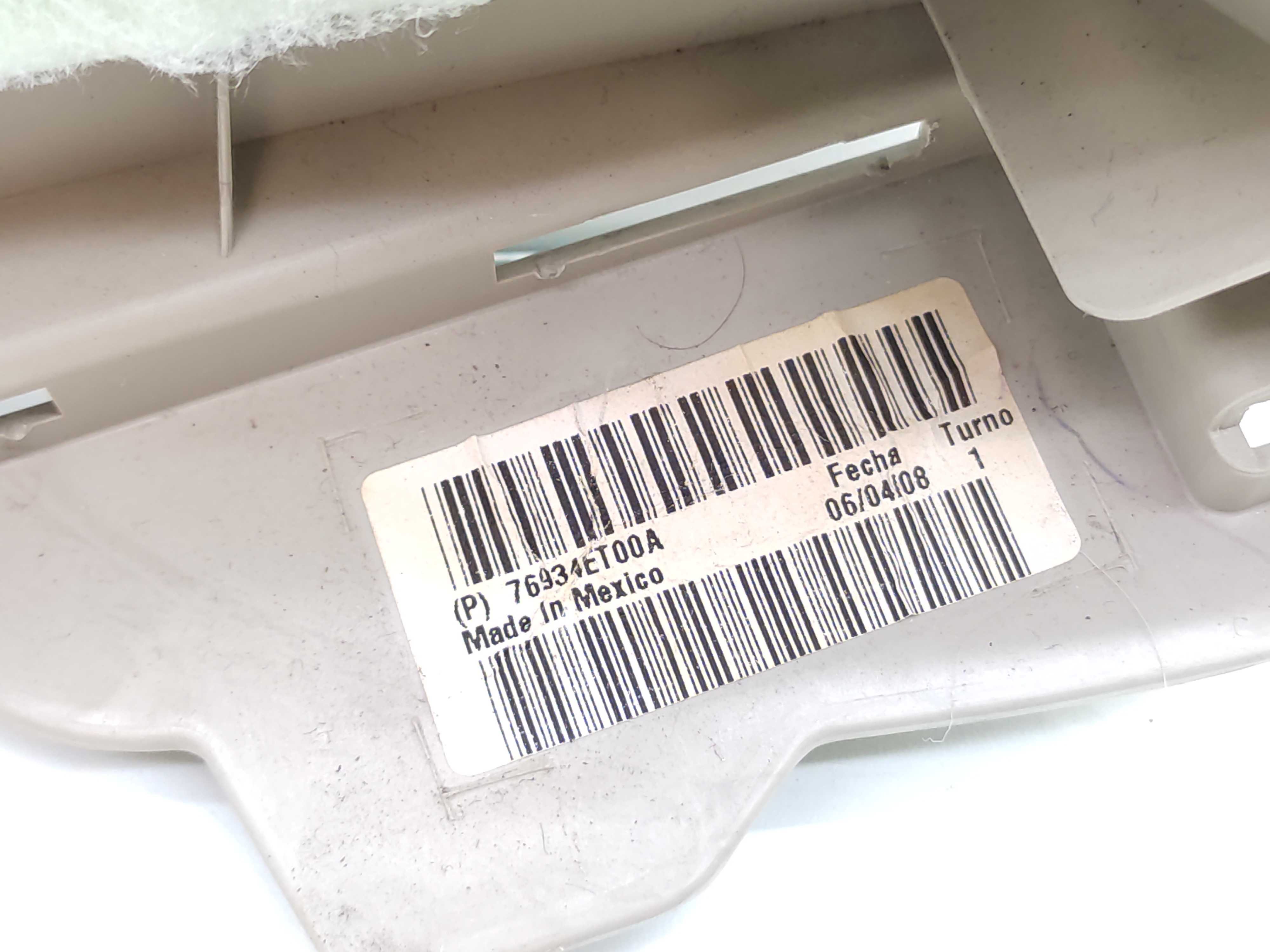 Acabamento Superior Traseiro Direito Nissan Sentra 2008 1