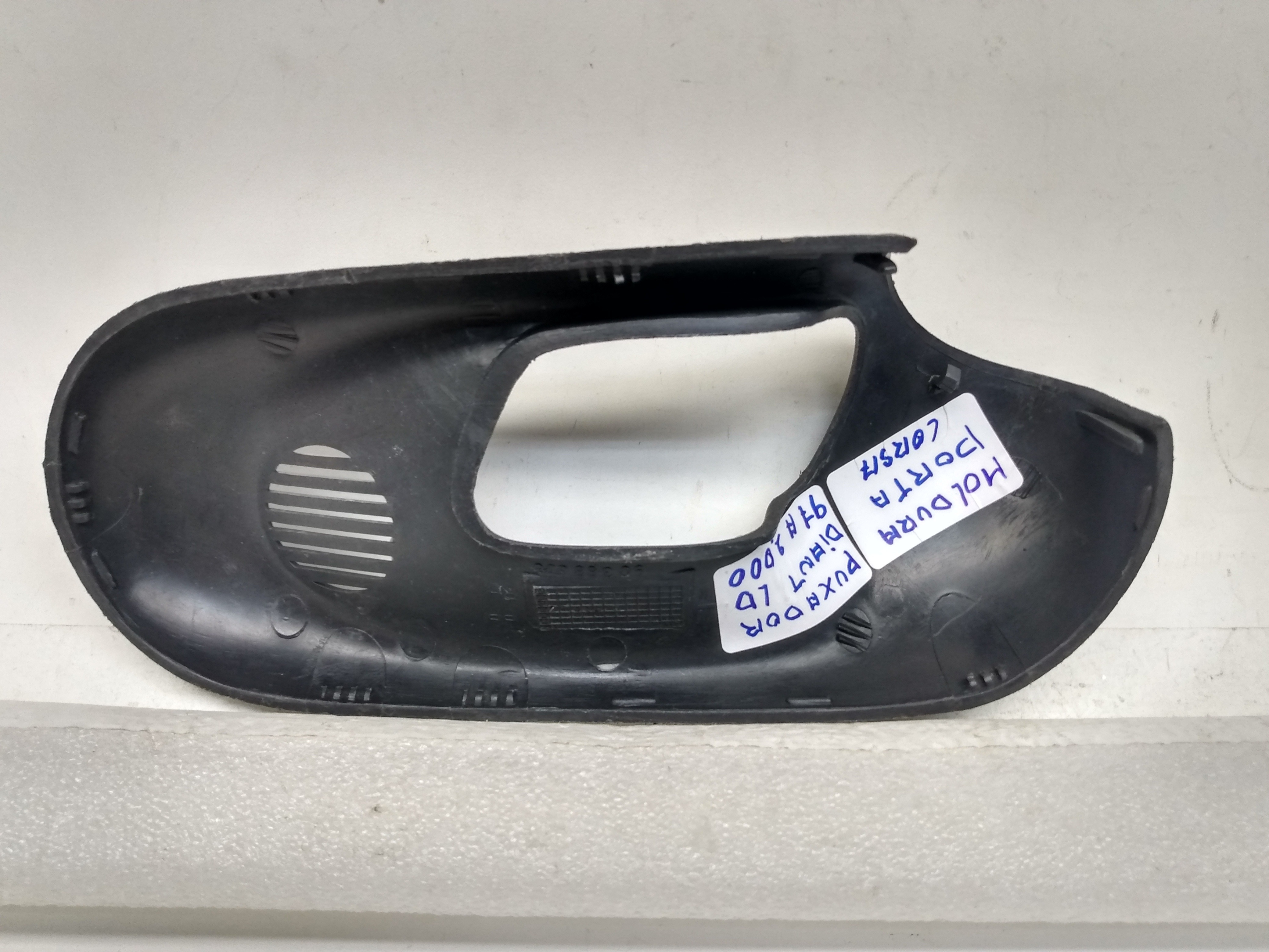 MOLDURA MAÇANETA INTERNA LD GM CORSA 2000 4