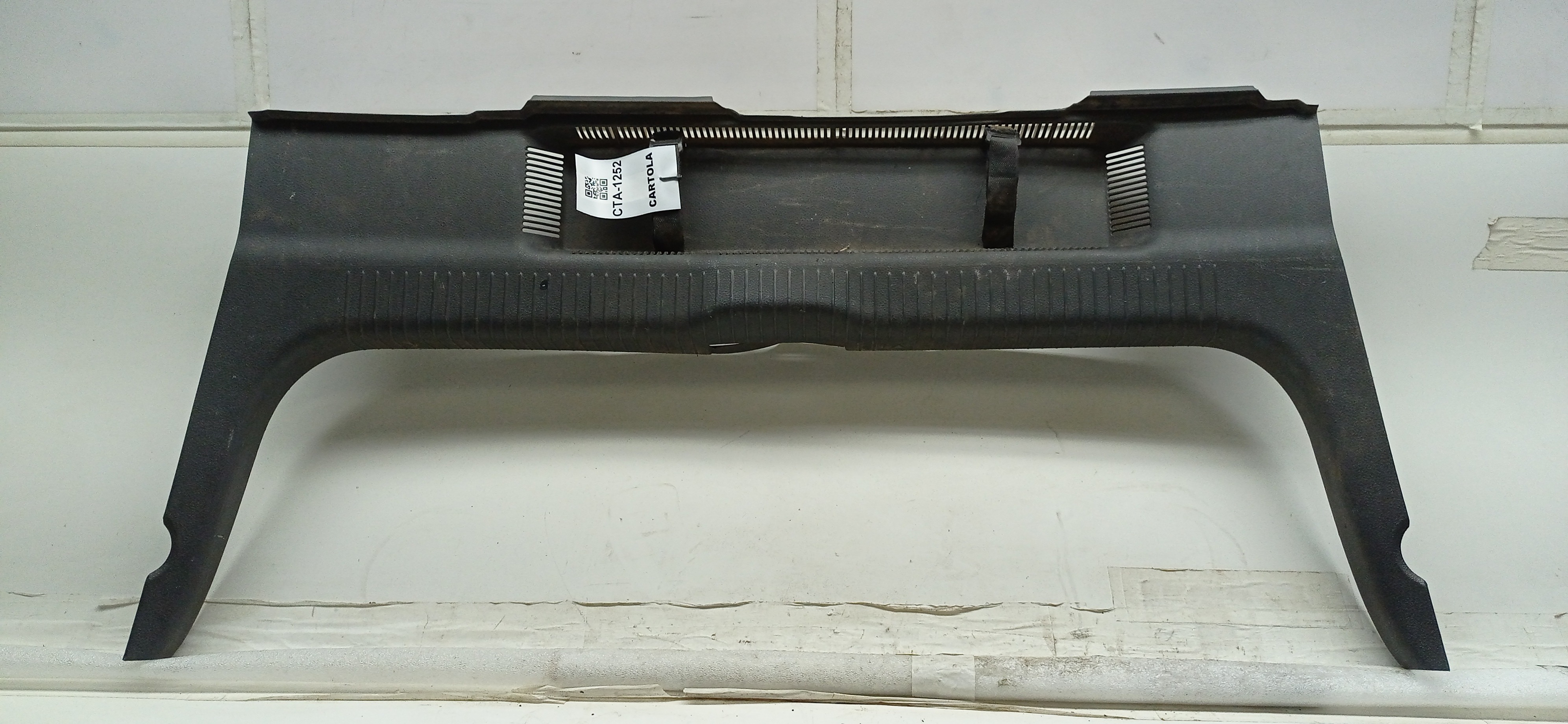 Moldura Acabamento Interno Porta Malas VW Polo 2008 5