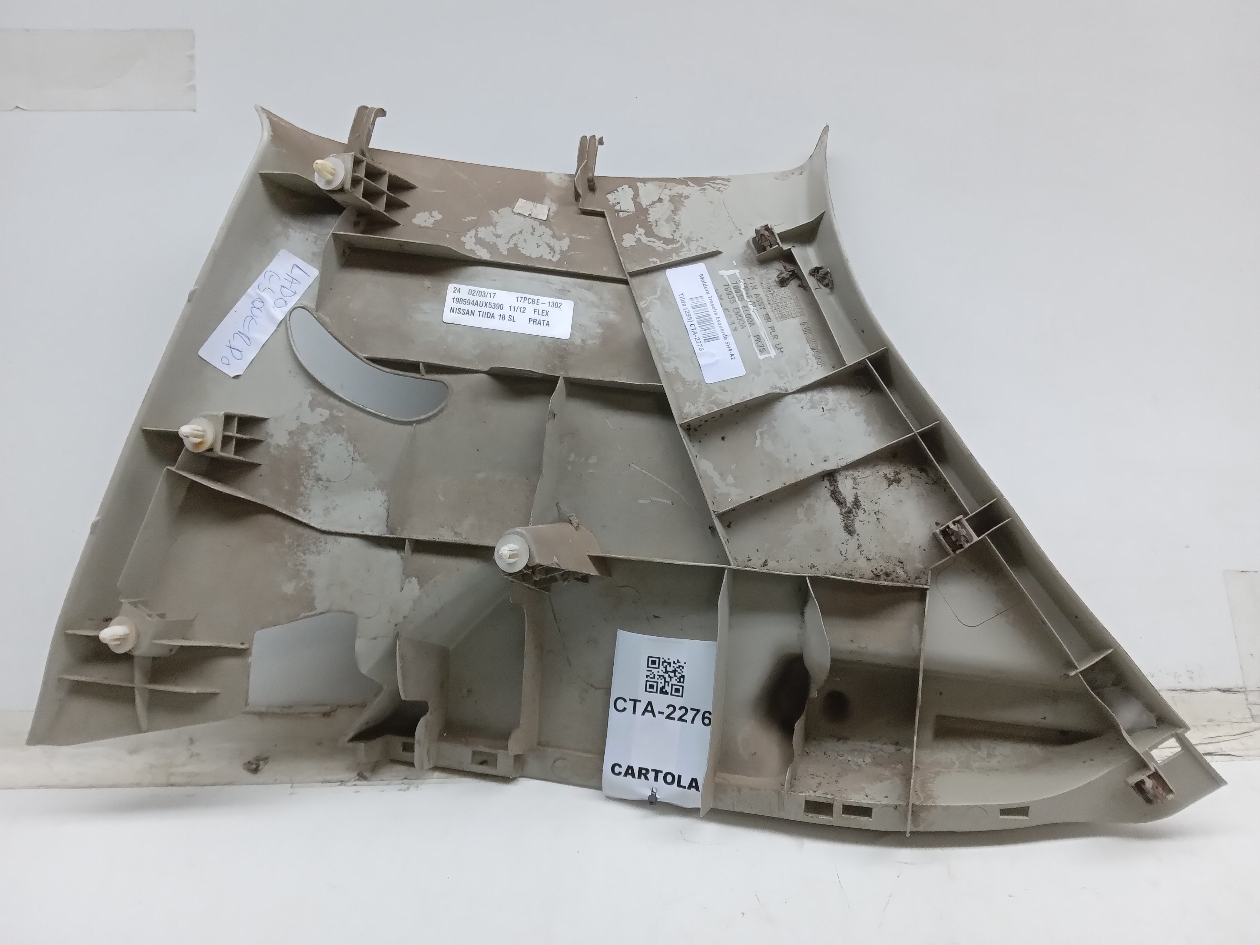 Moldura Traseira Le Nissan Tiida 2012 4