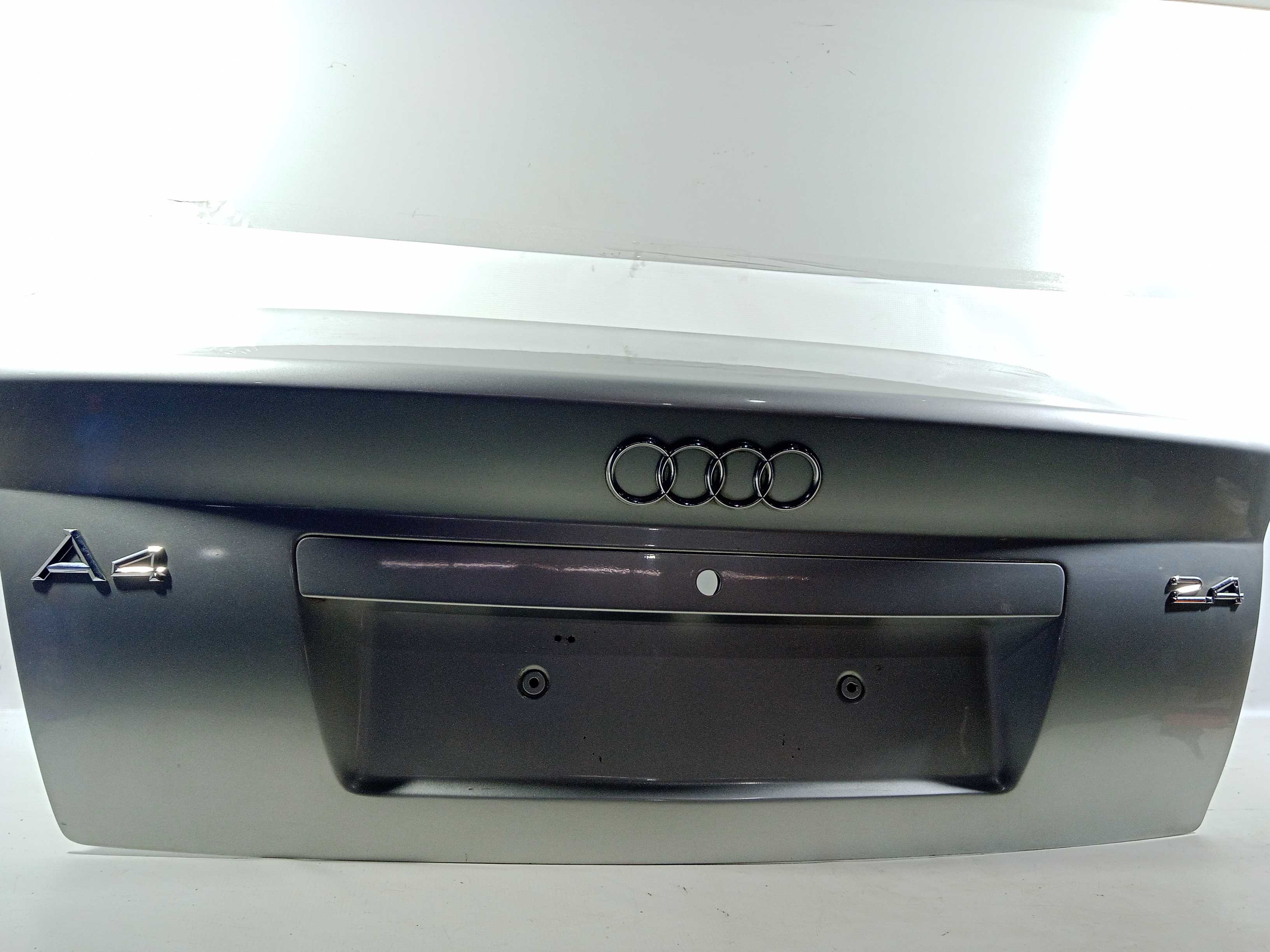 Tampa Traseira Audi A4 2001 4