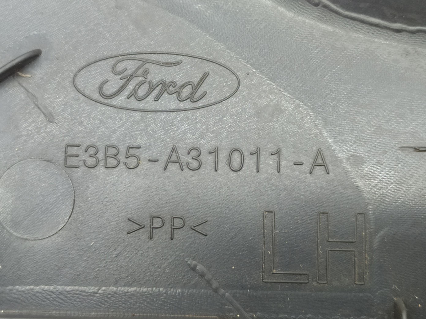 Acabamento Esquerdo Tampão Bagagito Ford Ka 2016 6