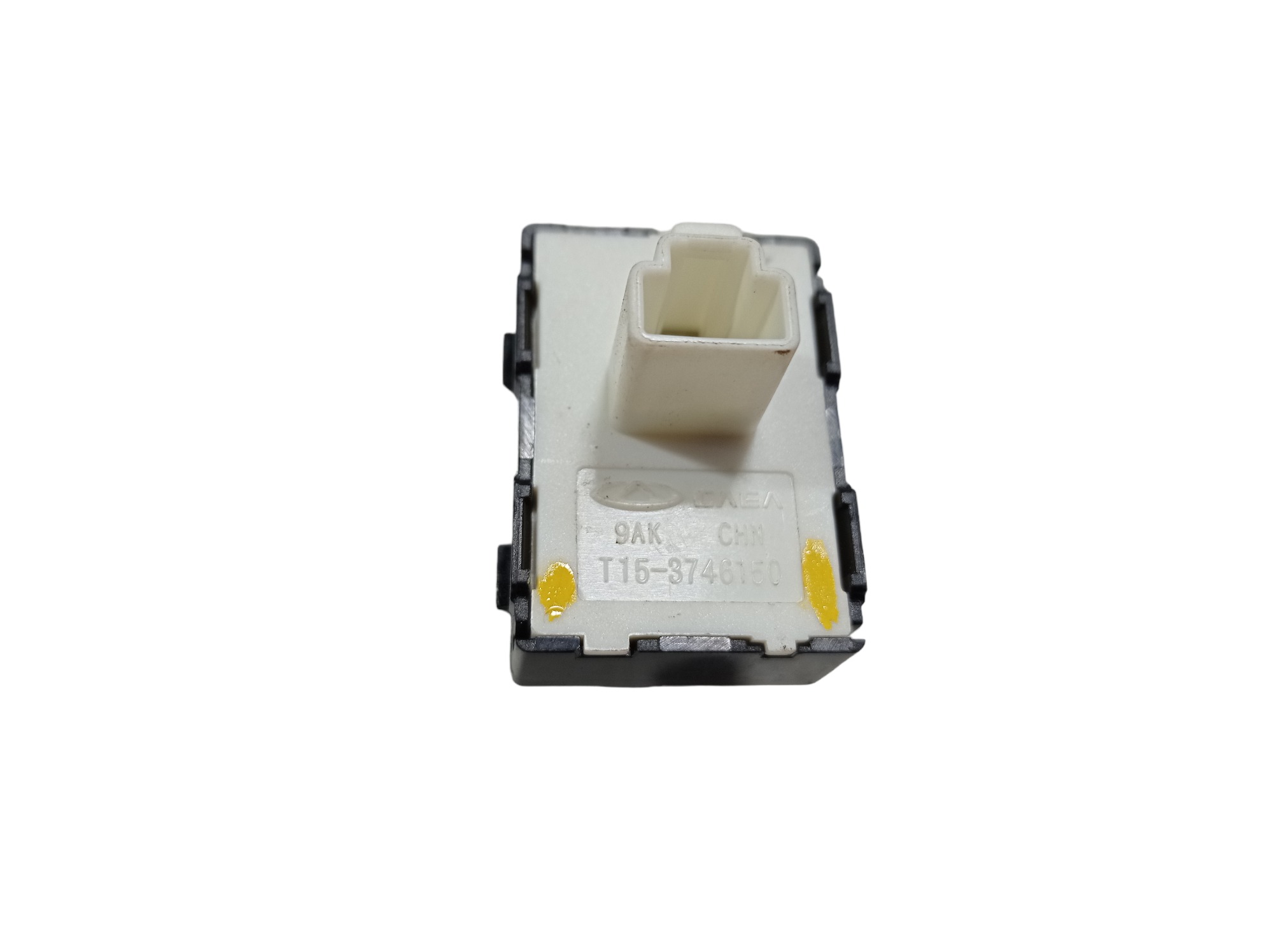 Botão Vidro Elétrico Dianteiro Direito Chery Arrizo 19 V558 8