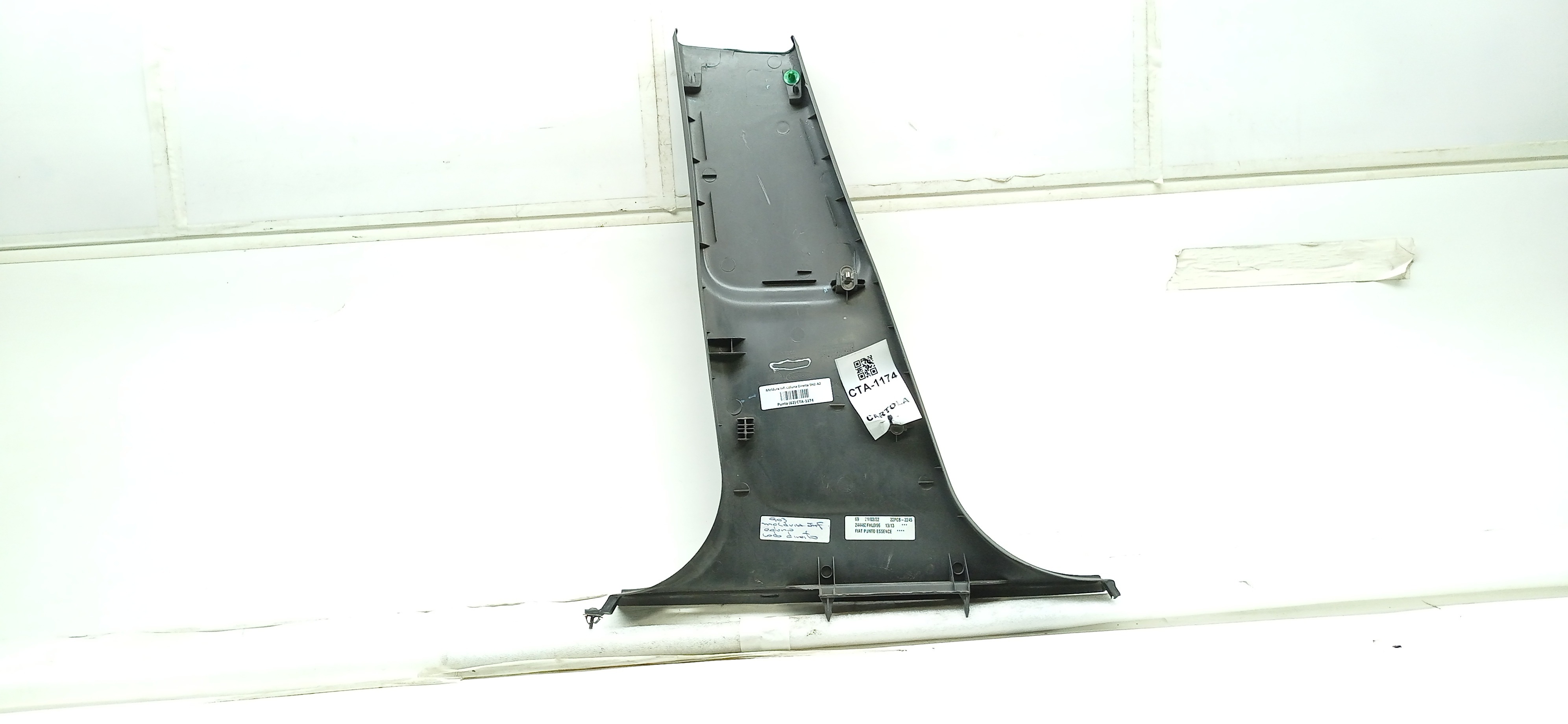 Moldura Inferior Coluna Ld Fiat Punto 2013 1
