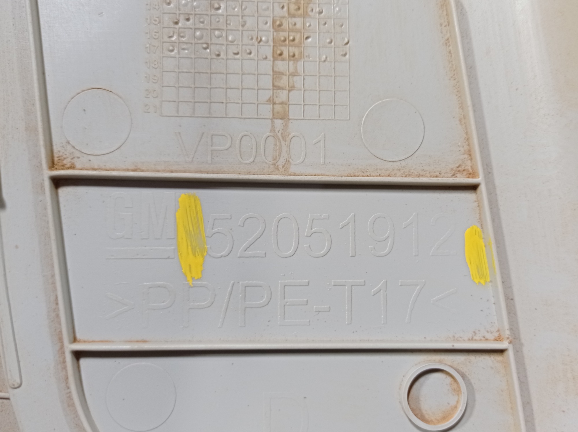 Acabamento coluna dianteira direita Gm Prisma 2018 V486 8