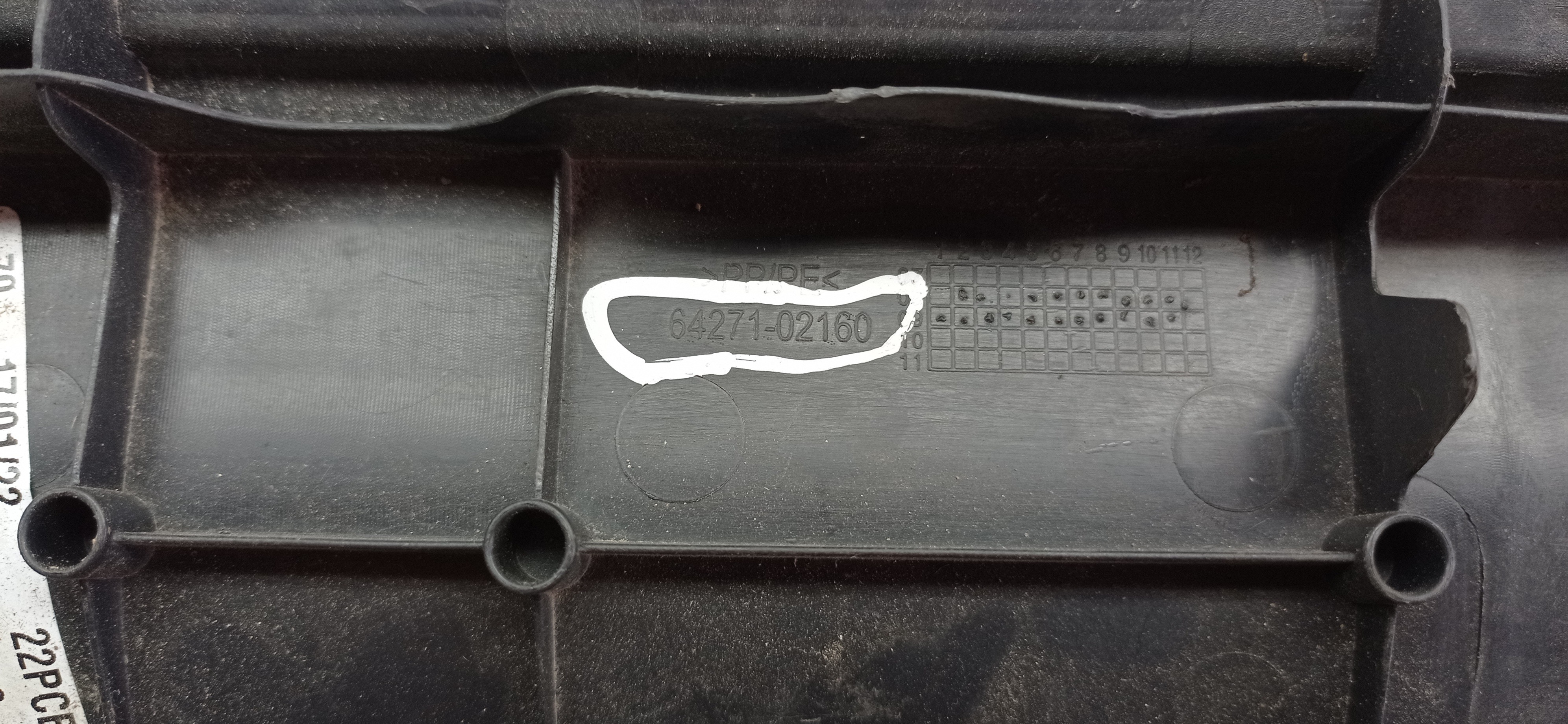 MOLDURA PAINEL TRASEIRO PORTA MALAS TOYOTA COROLLA 2010 4
