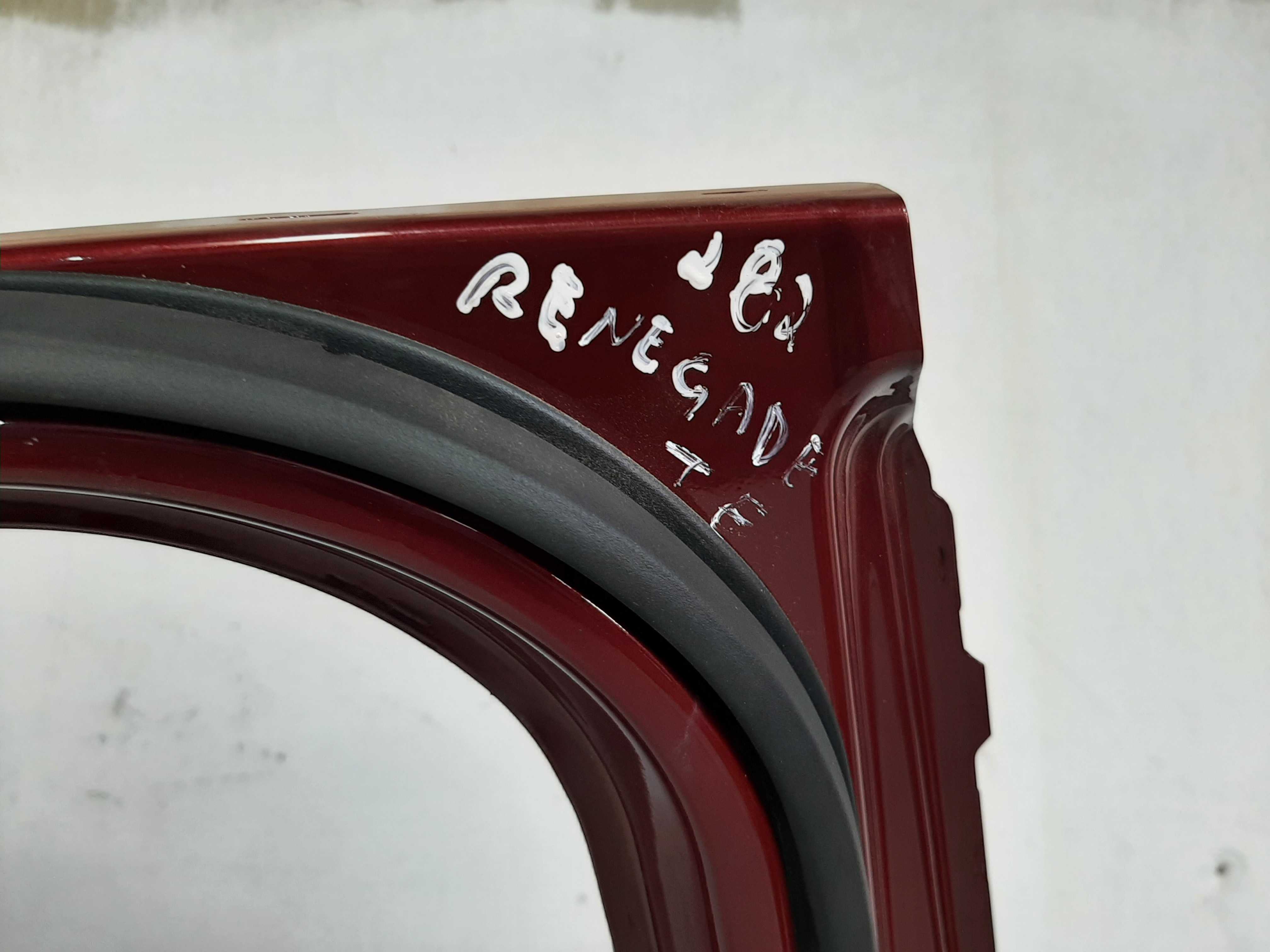 Porta Traseira Esquerda Renegade 2015 2016 A 2019 C/avaria 10