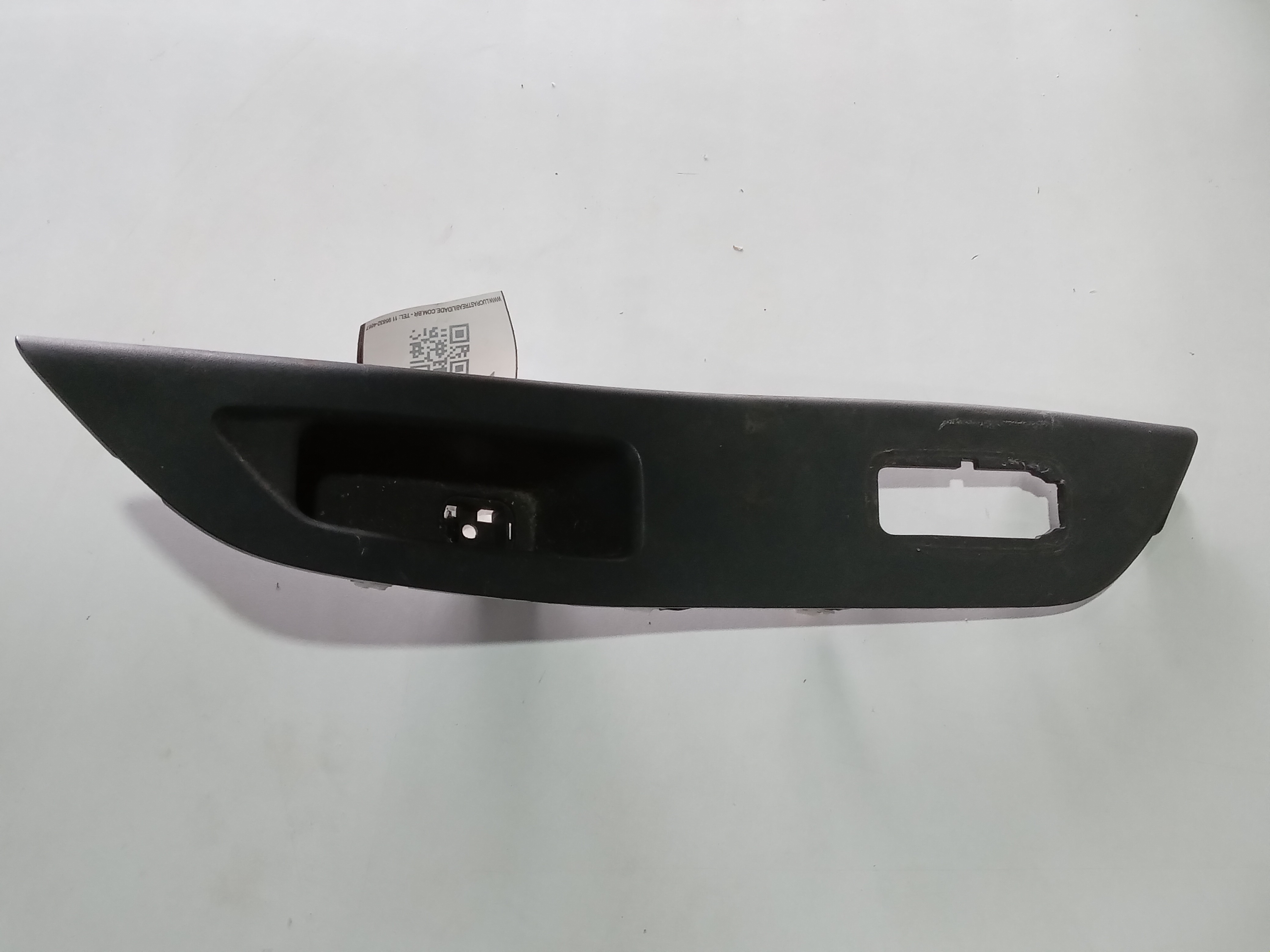 MOLDURA PUXADOR COMANDO VIDRO ELÉTRICO DIANT LD FORD KA 2016 1