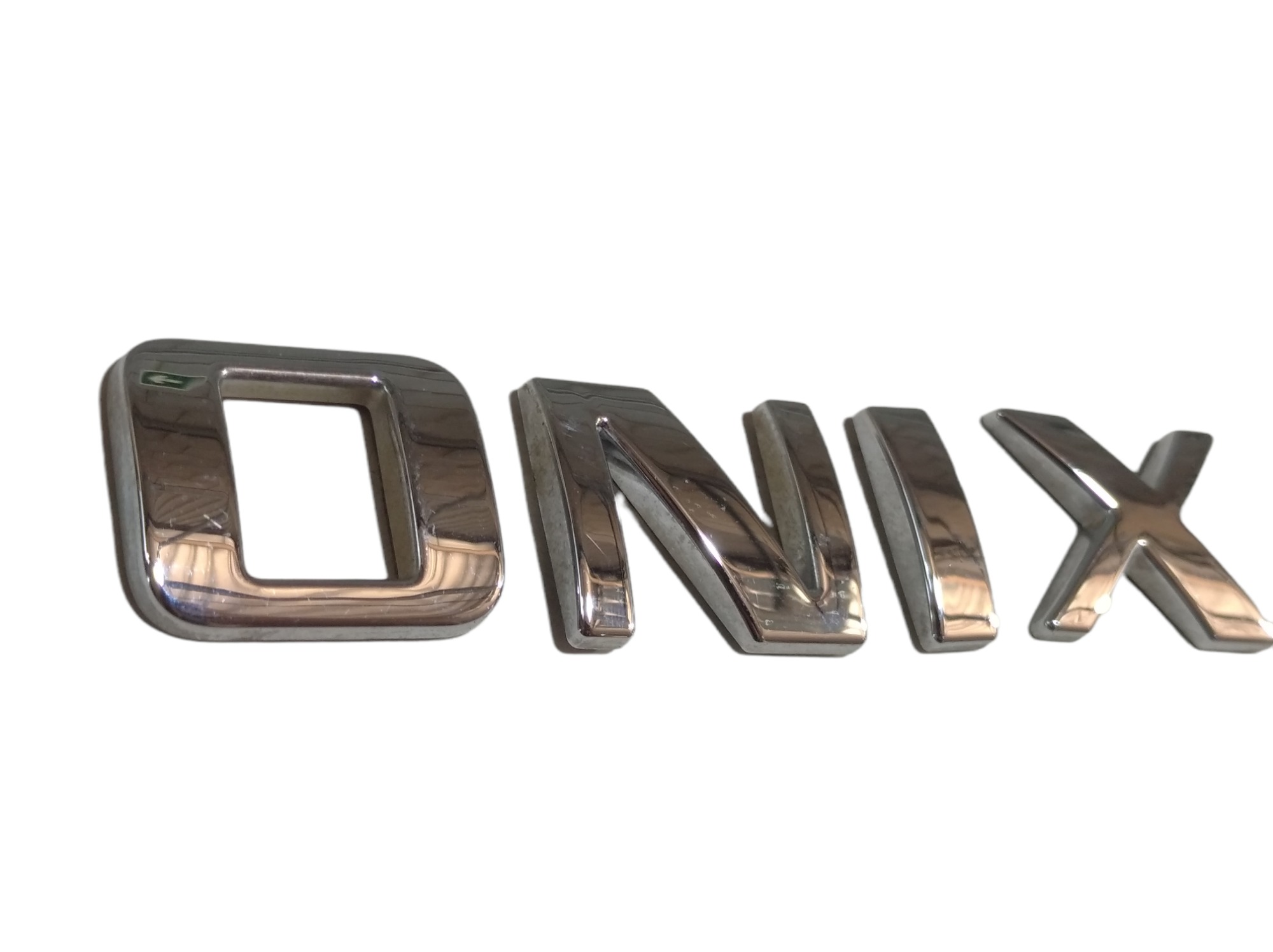 Emblema Original Tampa Traseira Gm Onix Activ Prata 7