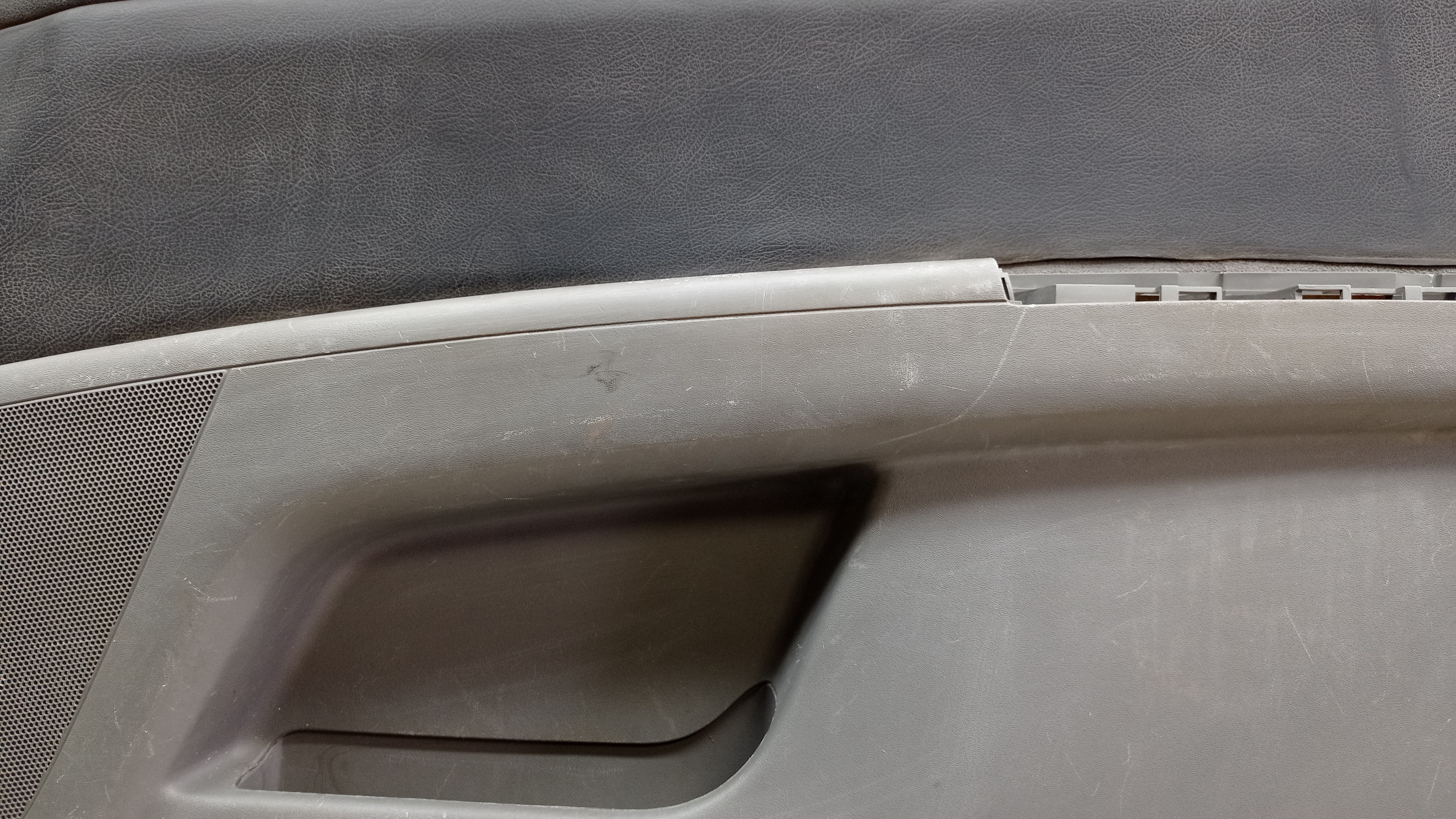 80976 et100  Forro Porta Dianteira Direita Nissan Sentra 10 5