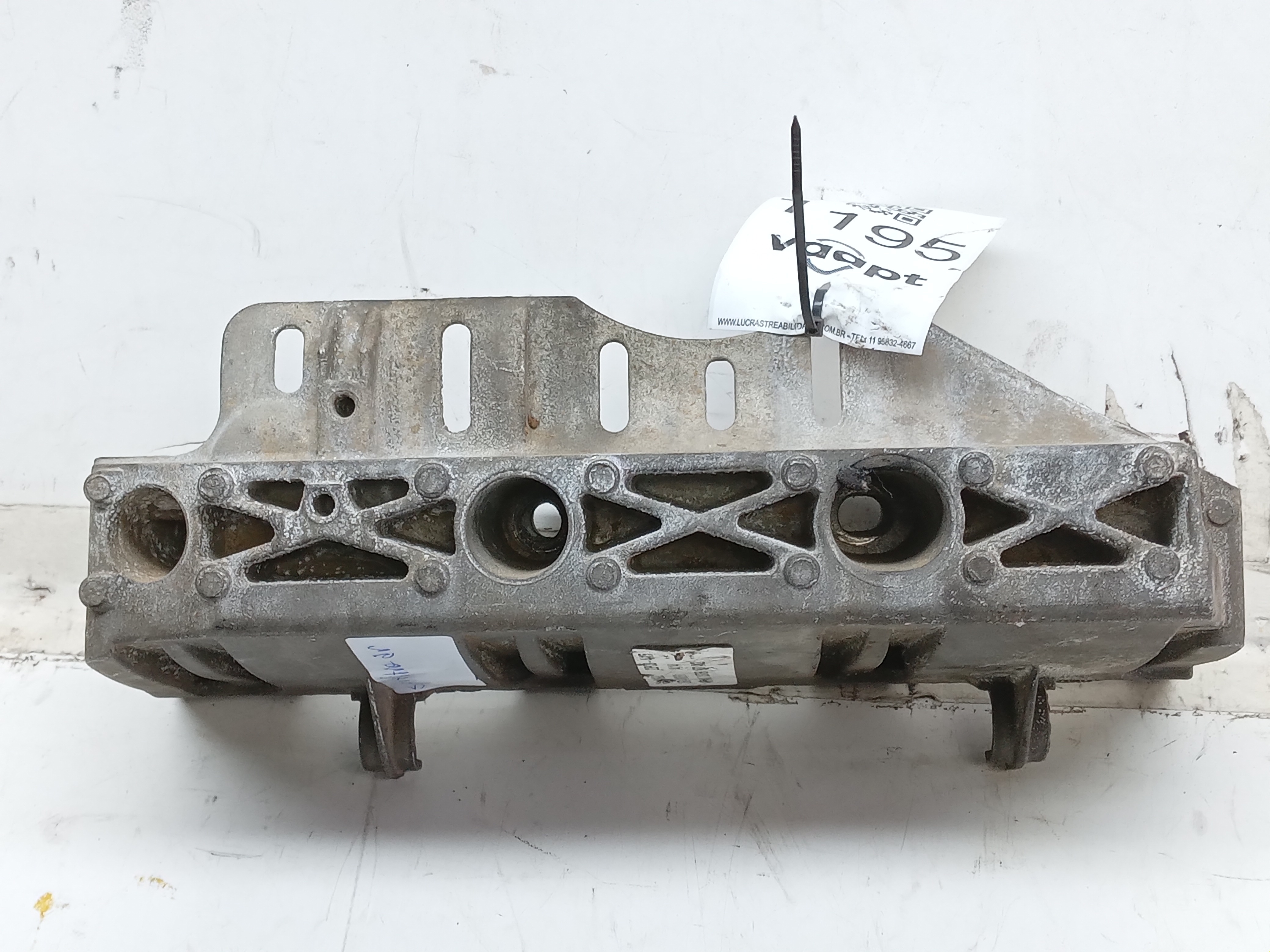SUPORTE FILTRO AR RENAULT DUSTER 2014 4