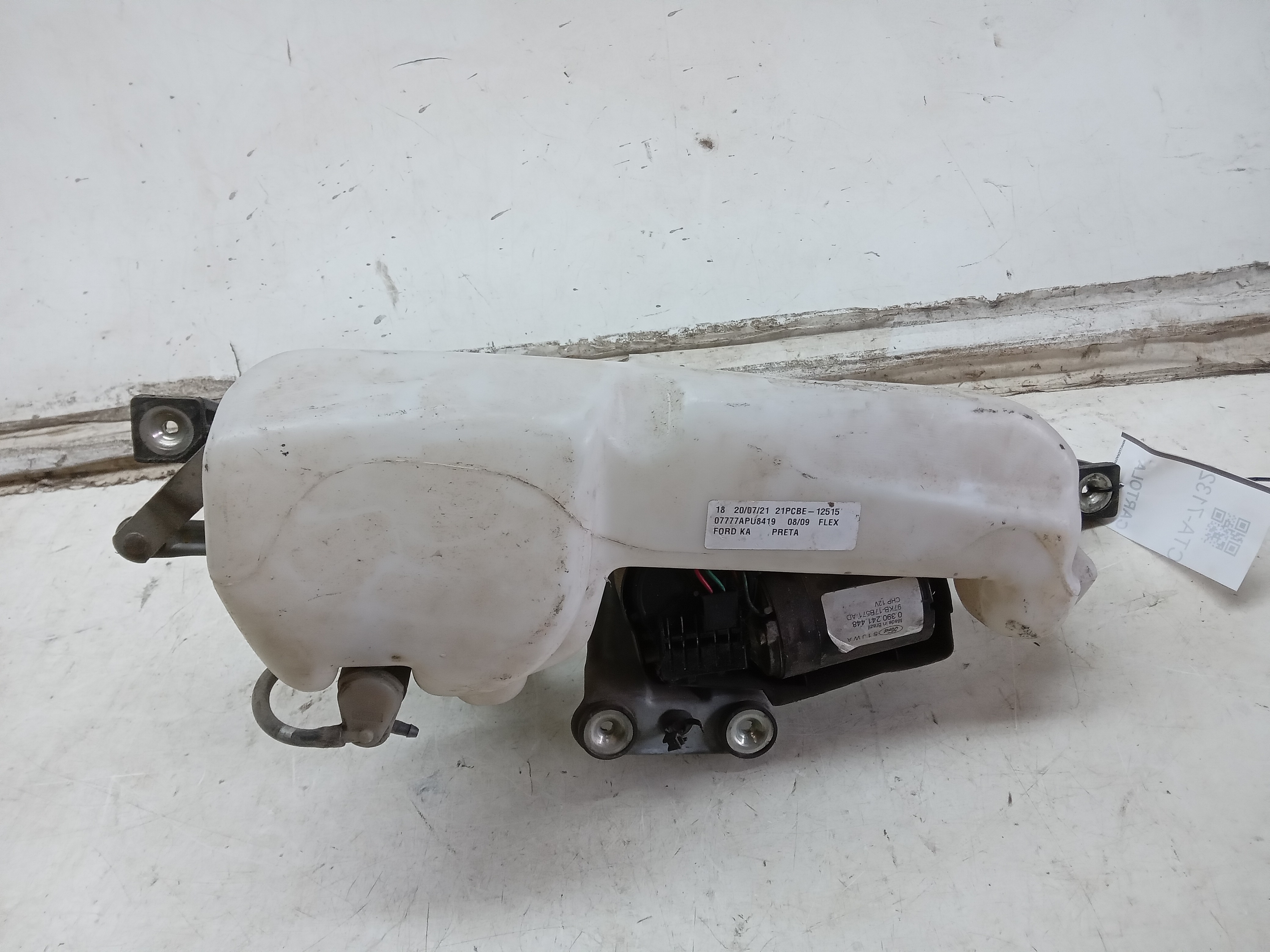 GALHADA LIMPADOR PARABRISA FORD KA 2009 COM RESERVATÓRIO 2