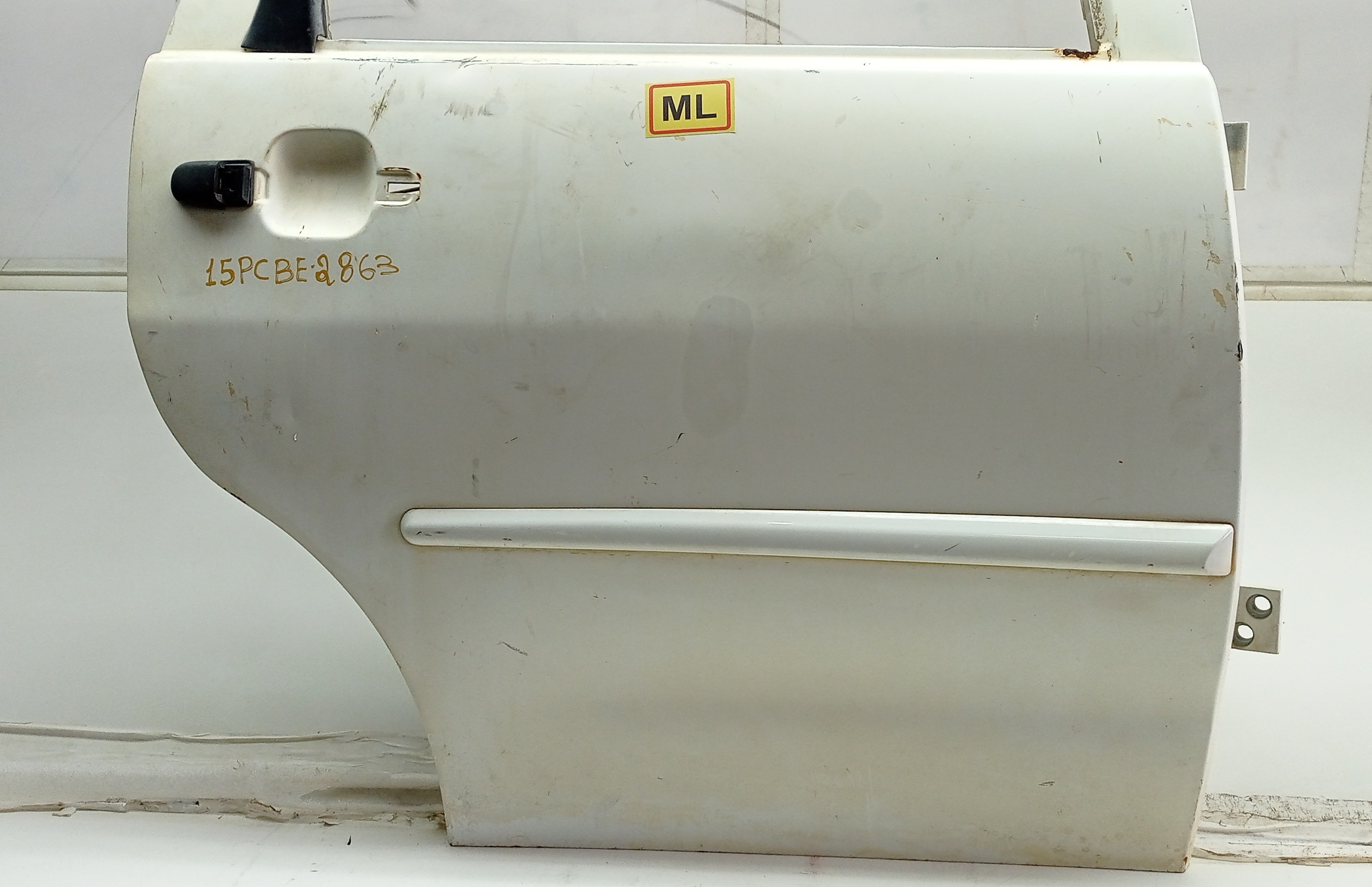 Porta Traseira Direita Vw Polo 1997 Para Recuperar Traseira Direito Branco 2