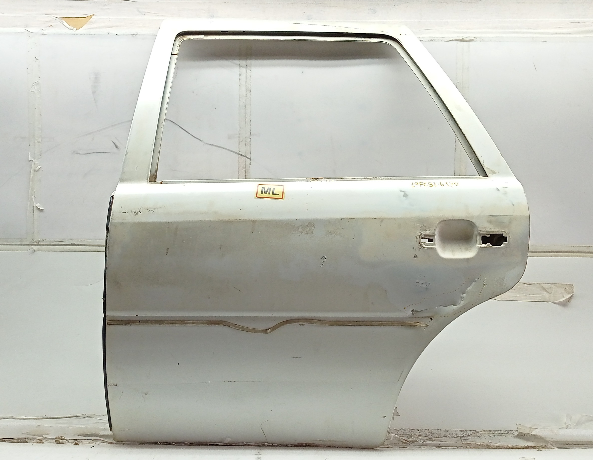 Porta Traseira Esquerda Gol G2 1994 1999 Para Recuperar Traseira Esquerdo Branco 2