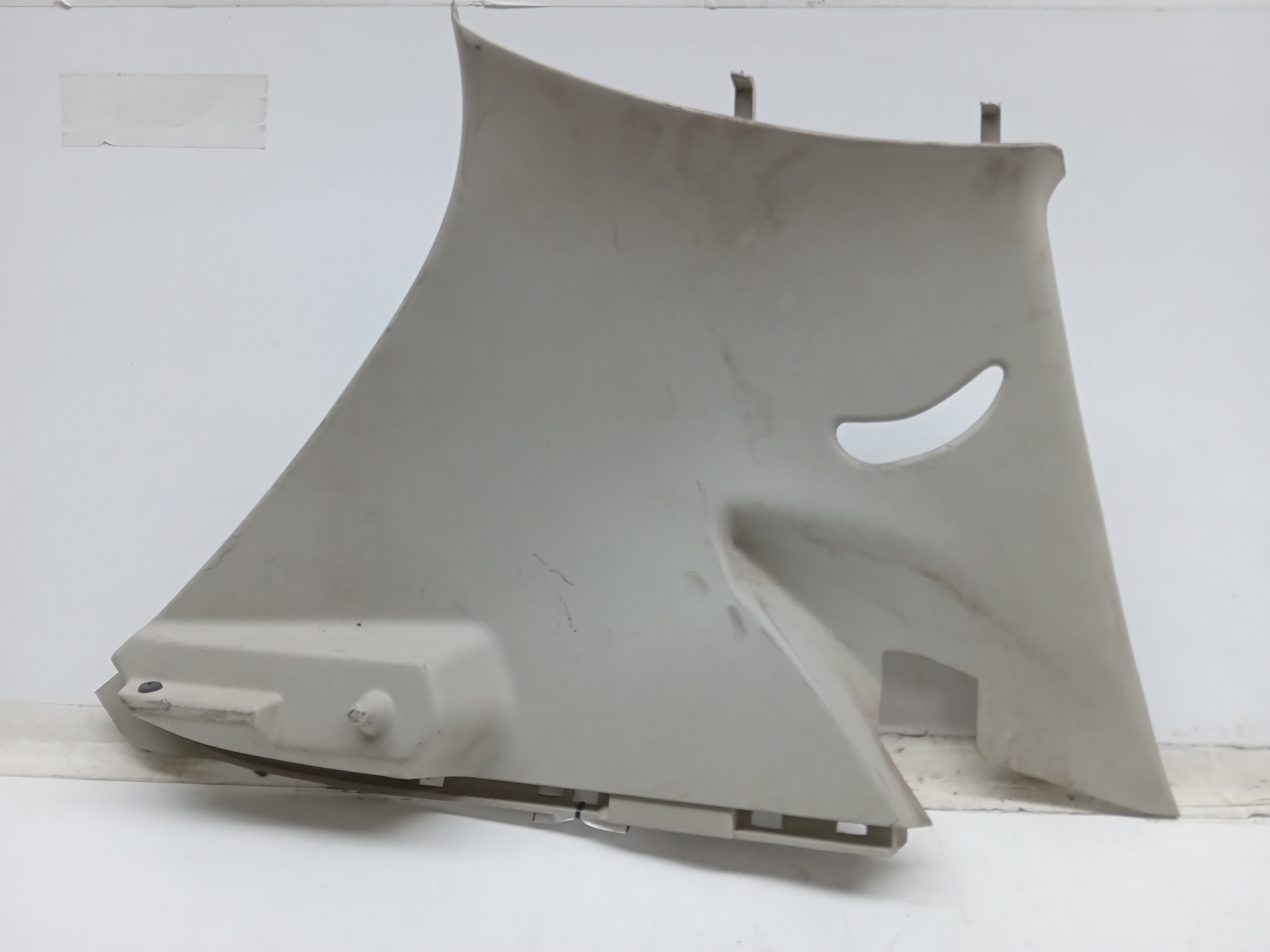 Moldura Traseira Le Nissan Tiida 2012 1