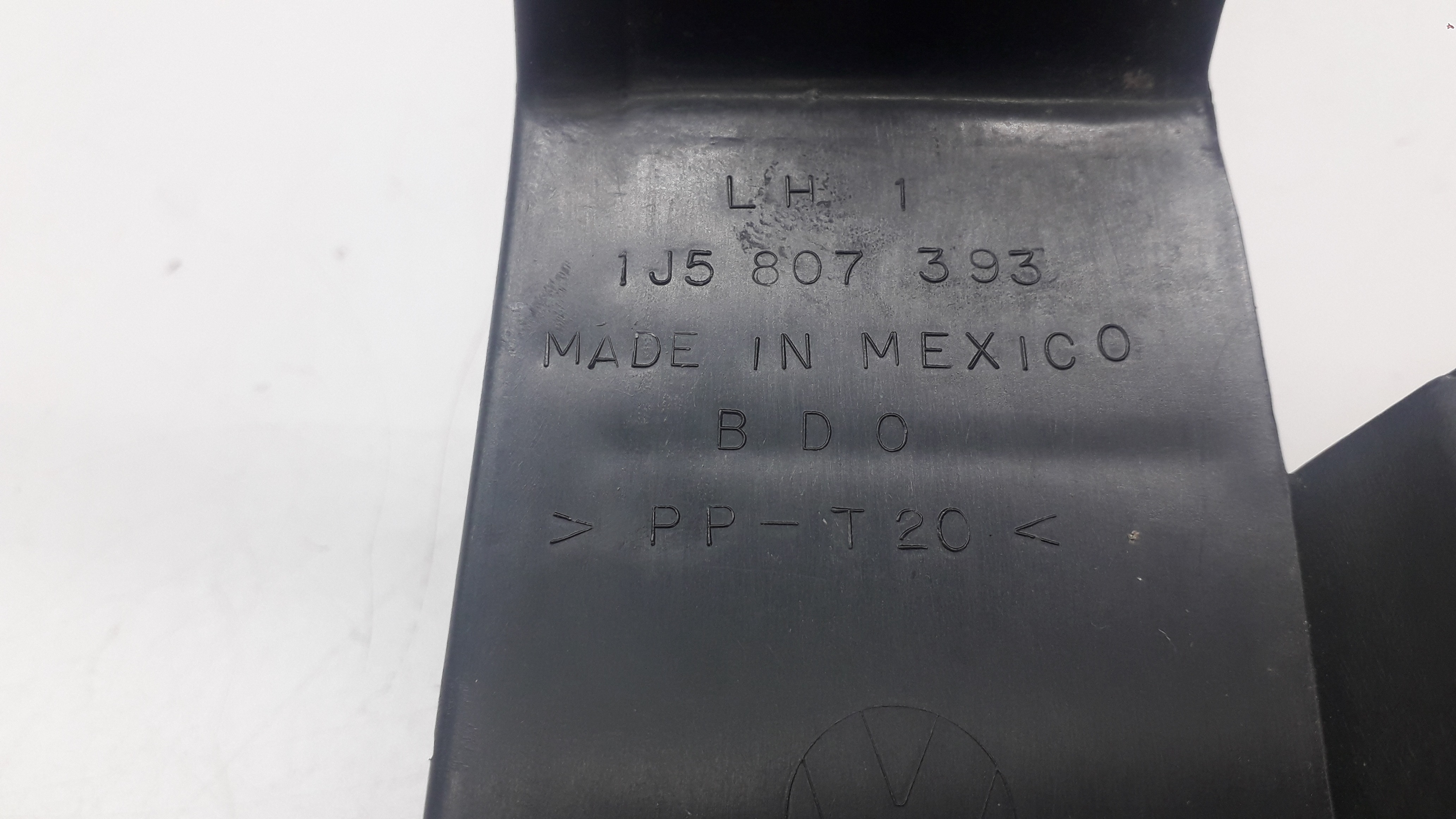 Suporte Para-choque Traseiro esquerdo Bora 1999/2006 RMD 4
