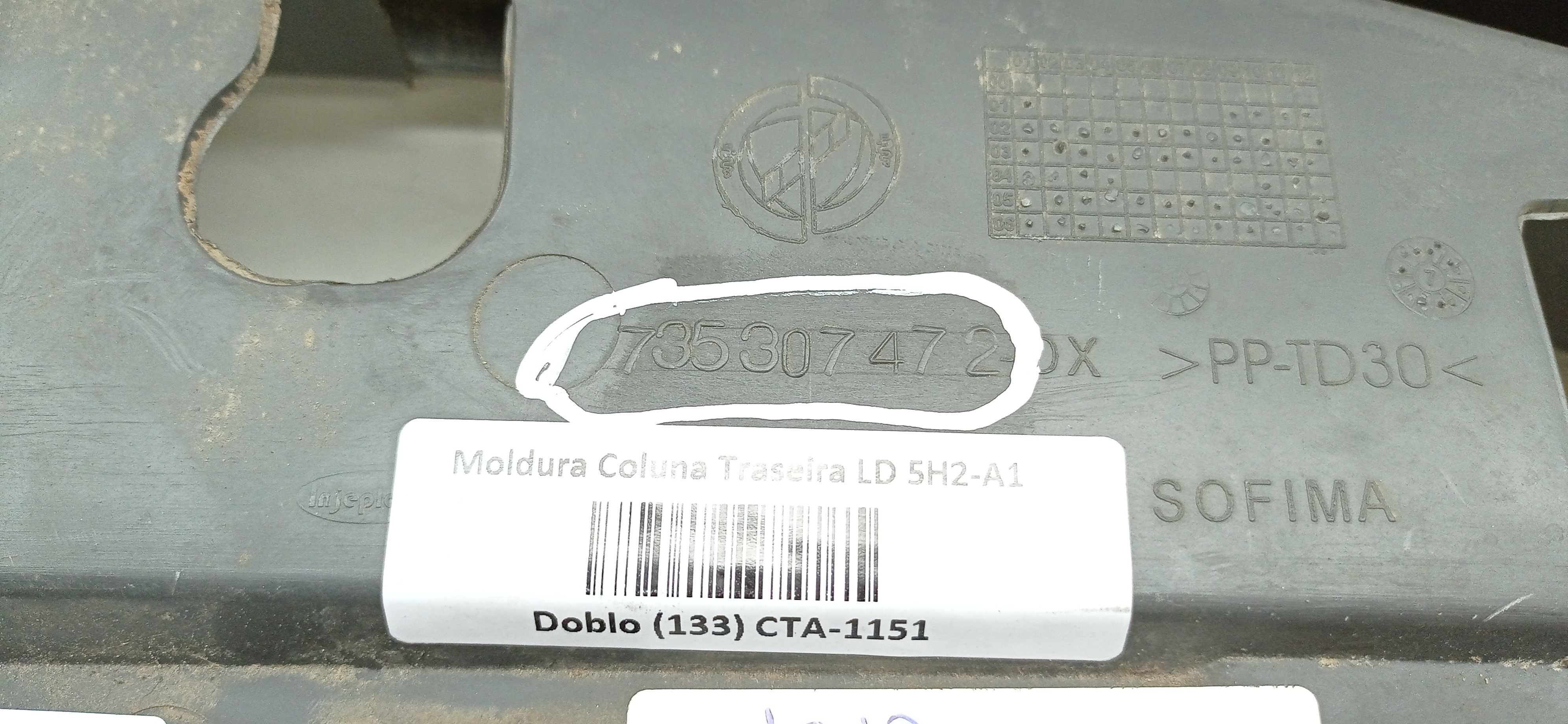 Moldura Lanterna Traseira LD Fiat Doblo 2009 3