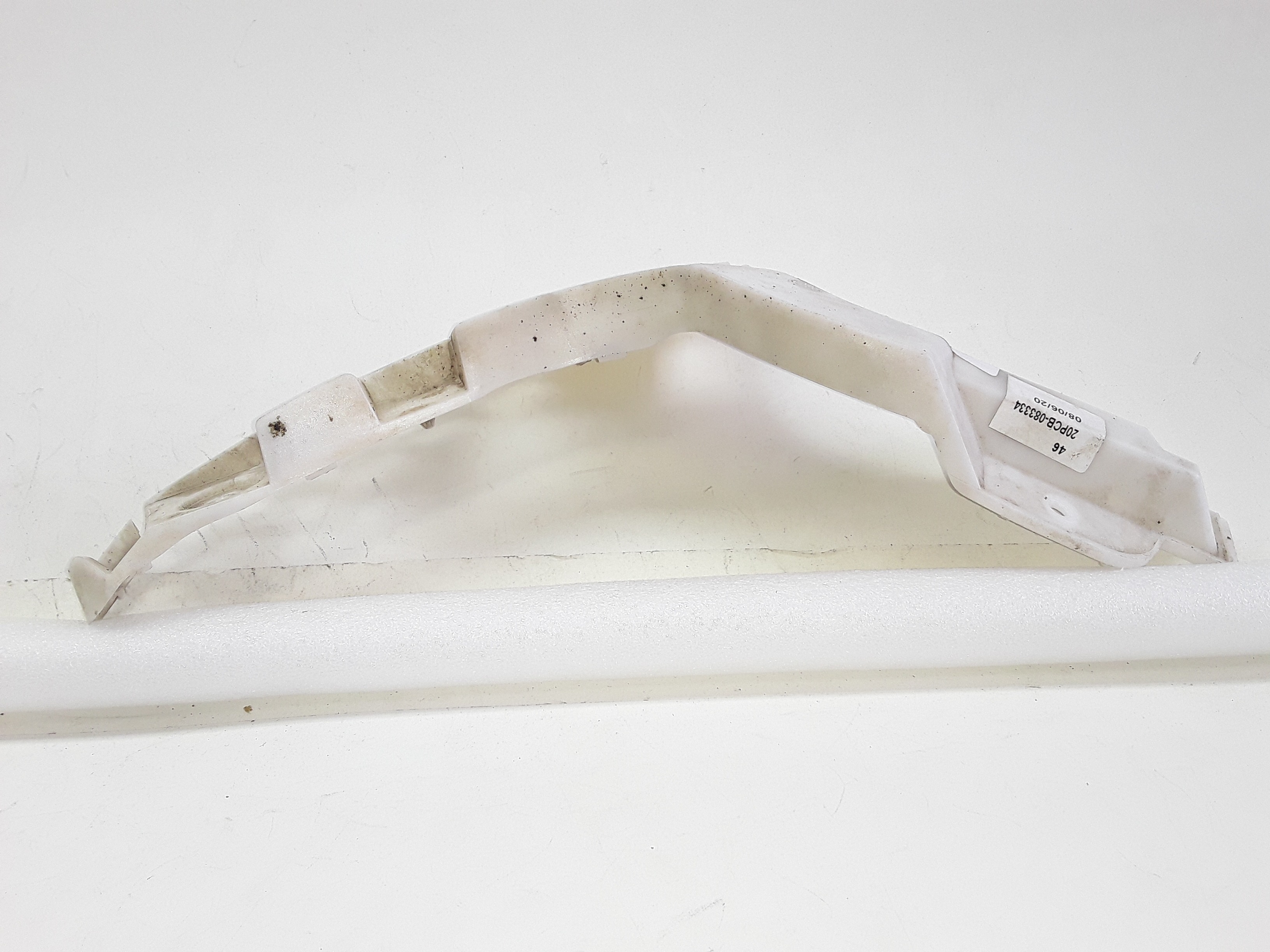 Guia parachoque Traseiro LE VW Up 2016 7