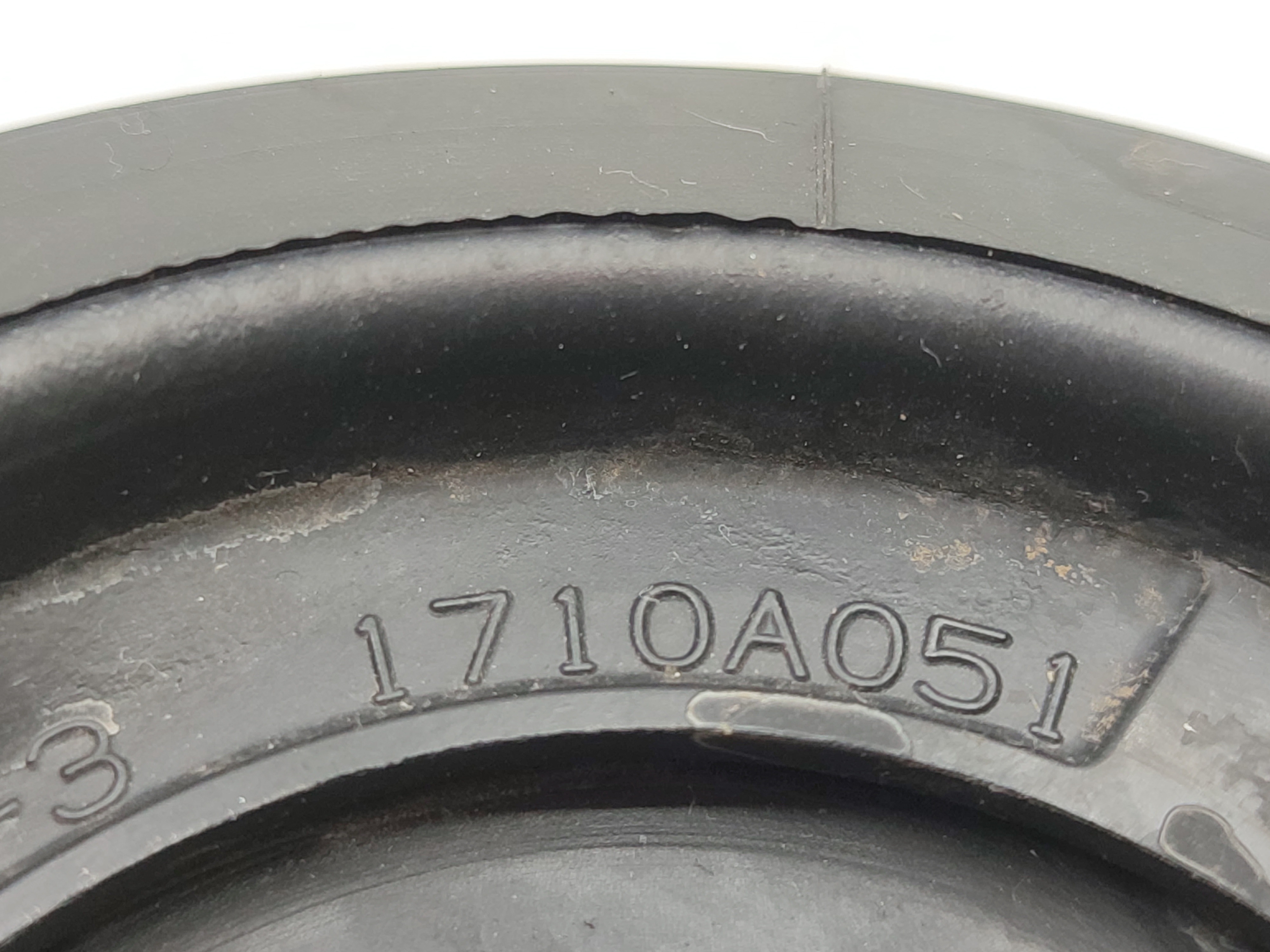 Guarda Pó Gargalo Tanque Mitsubishi Lancer 2013 2014 2015 4