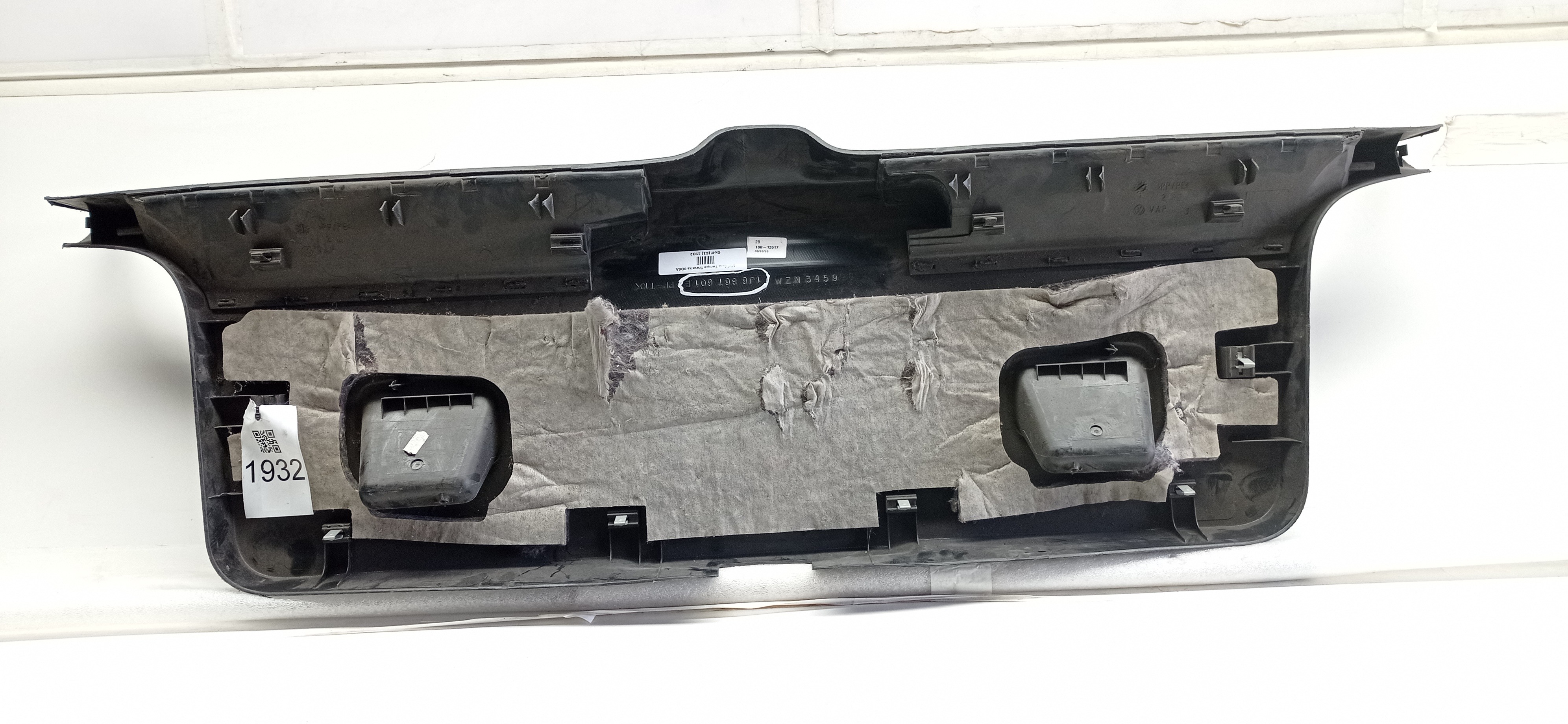 Moldura Tampa Traseira VW Golf 1999  2007 1