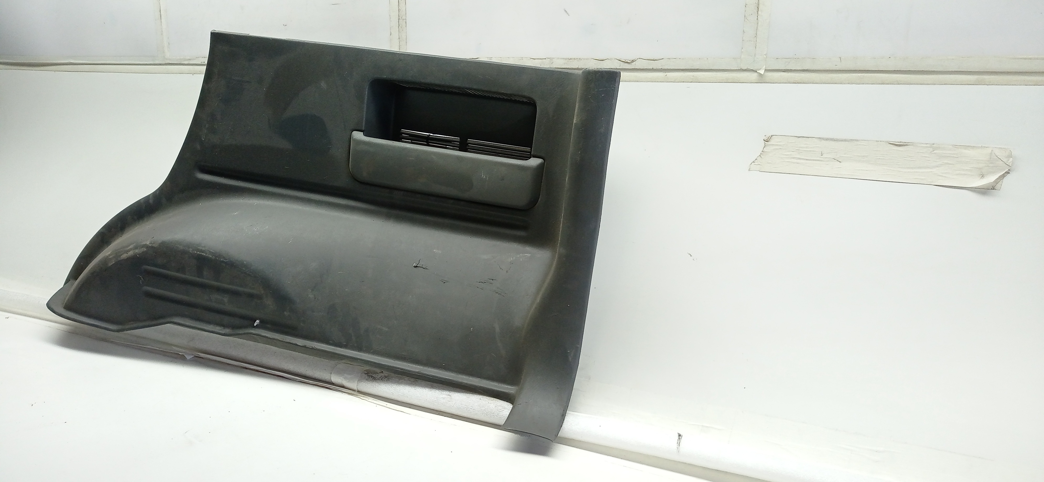 Moldura Lateral Porta Malas LD GM Tracker 2009 2