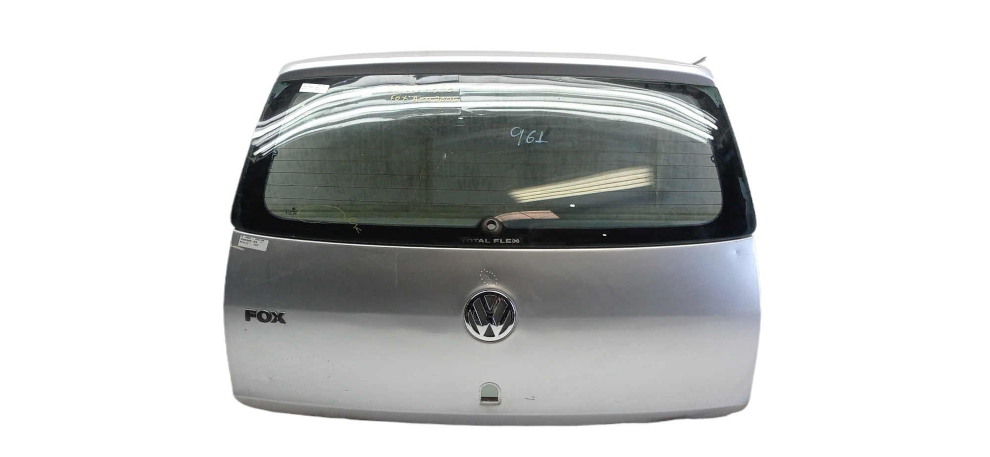 TAMPA PORTA MALAS VOLKSWAGEN FOX 2006  PARA RECUPERAR 6