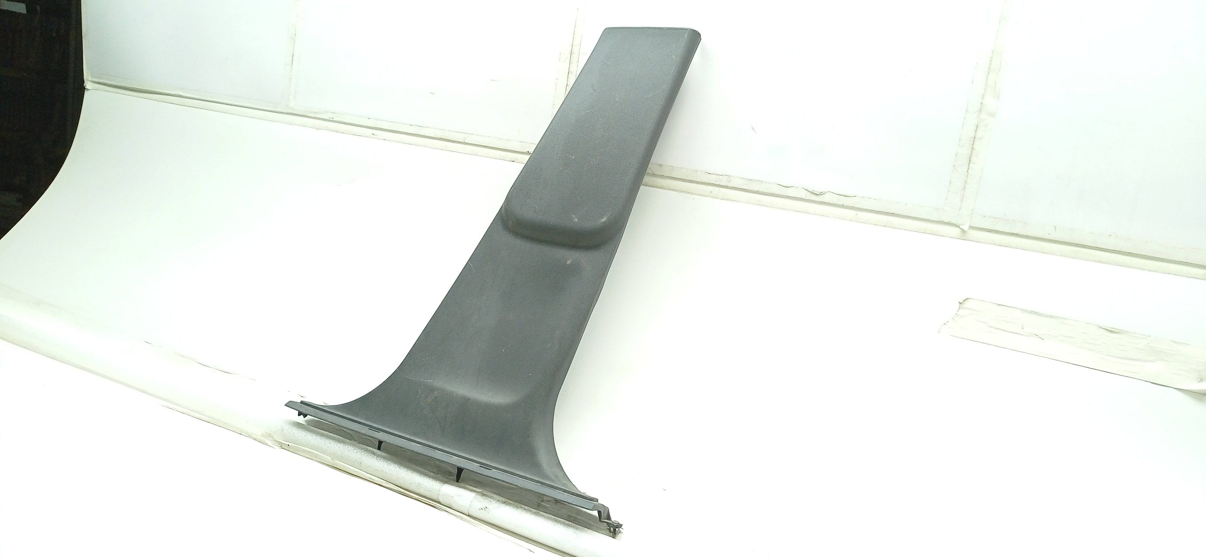 Moldura Inferior Coluna Ld Fiat Punto 2013 2