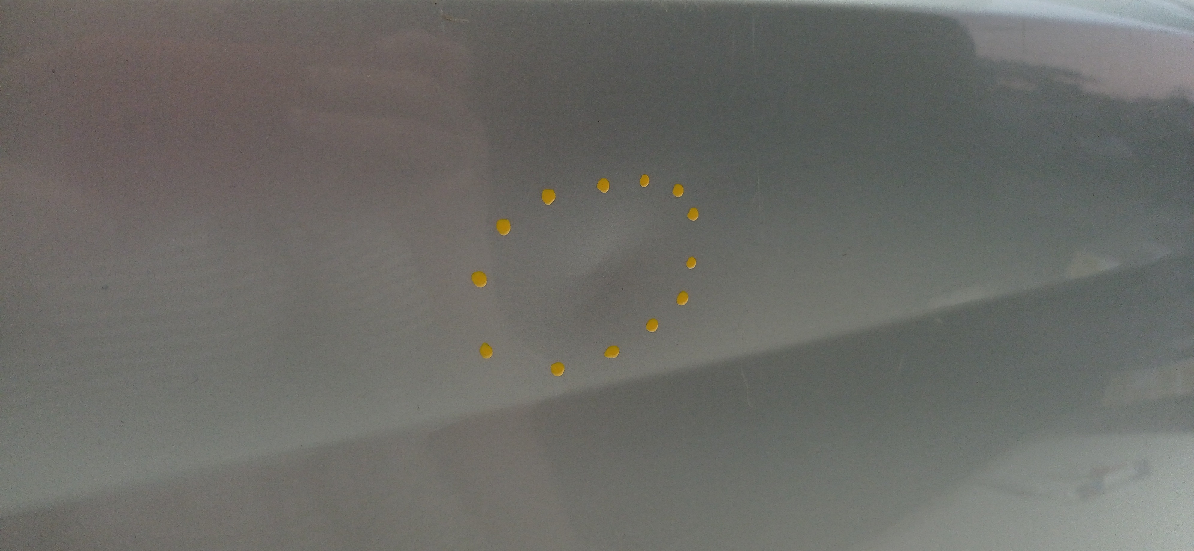 Tampa Porta Malas Renault Clio 2001 Com Pequeno Detalhe 7