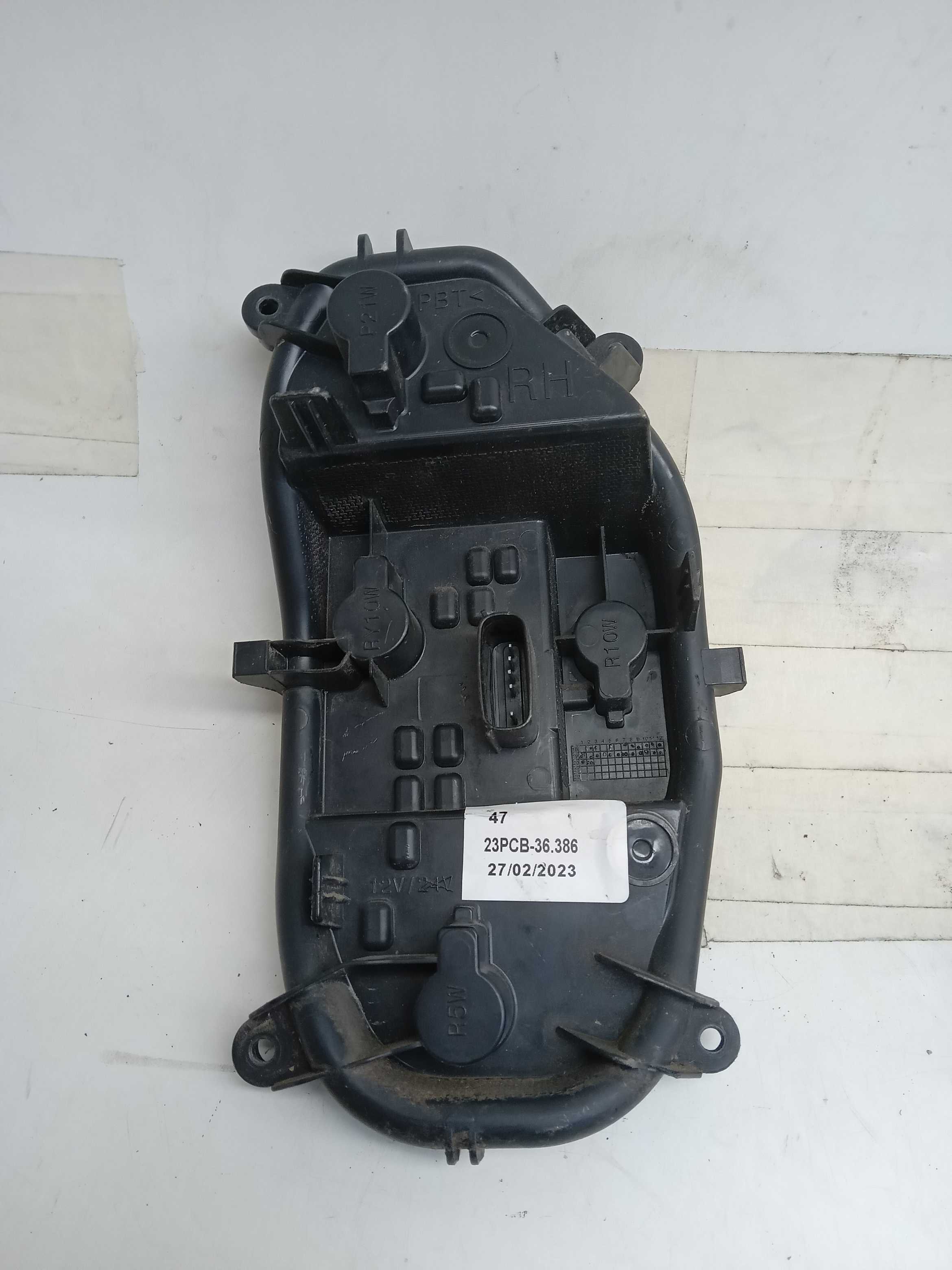CIRCUITO LANTERNA LD FORD KA 2019