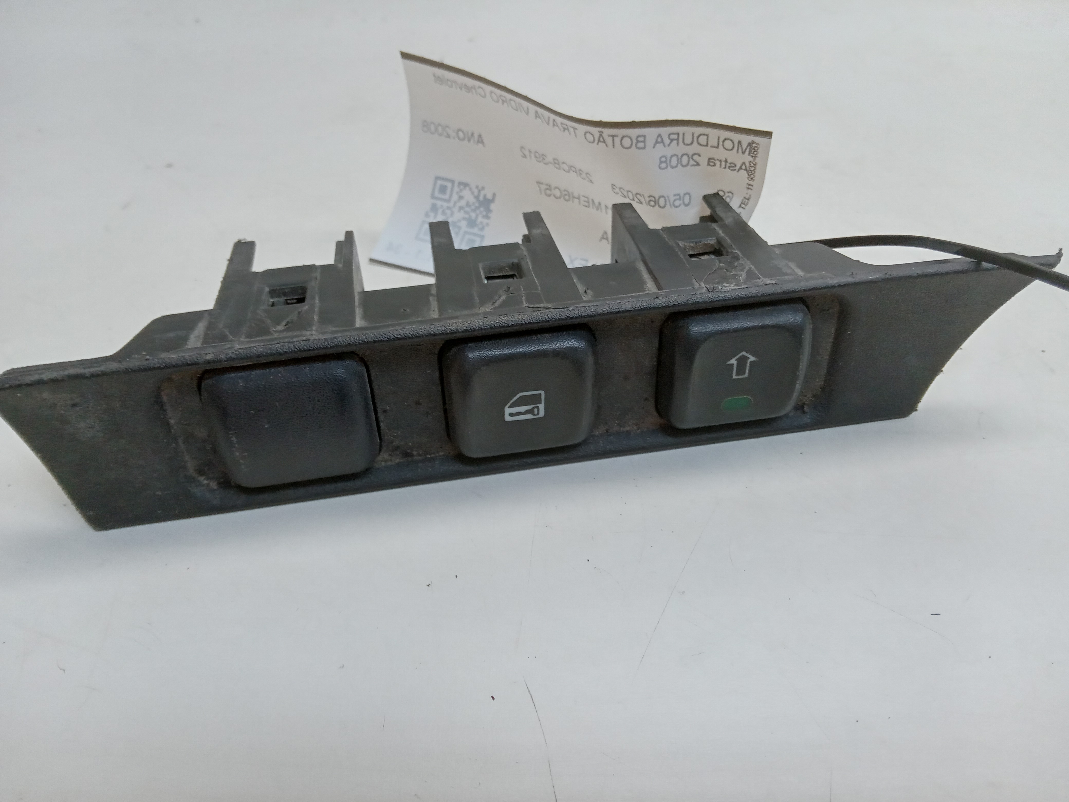 MOLDURA BOTÃO TRAVA VIDRO Chevrolet Astra 2008 2