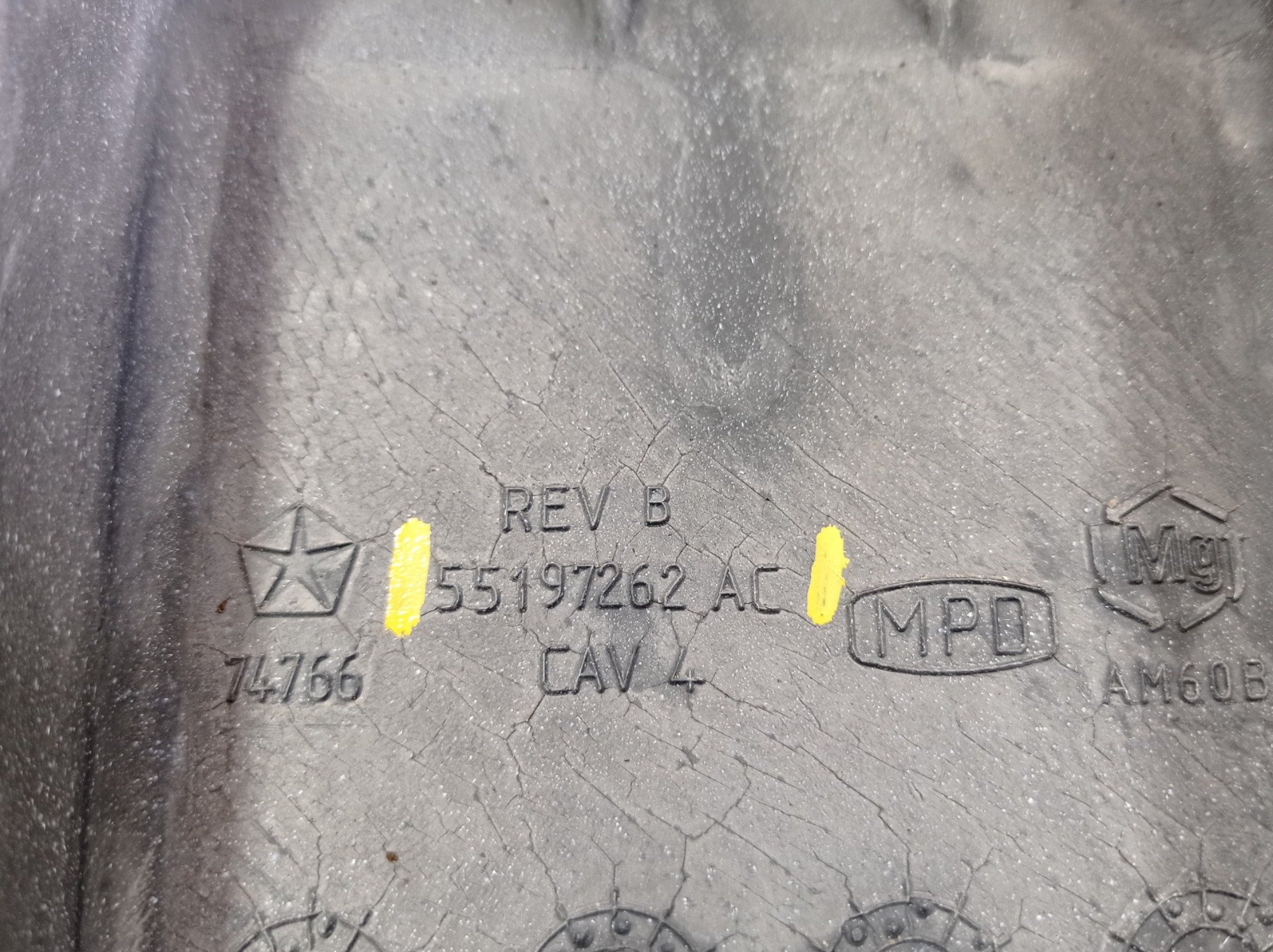 Suporte Coluna De Direção Jeep Cherokee Limited 2012 V561 3
