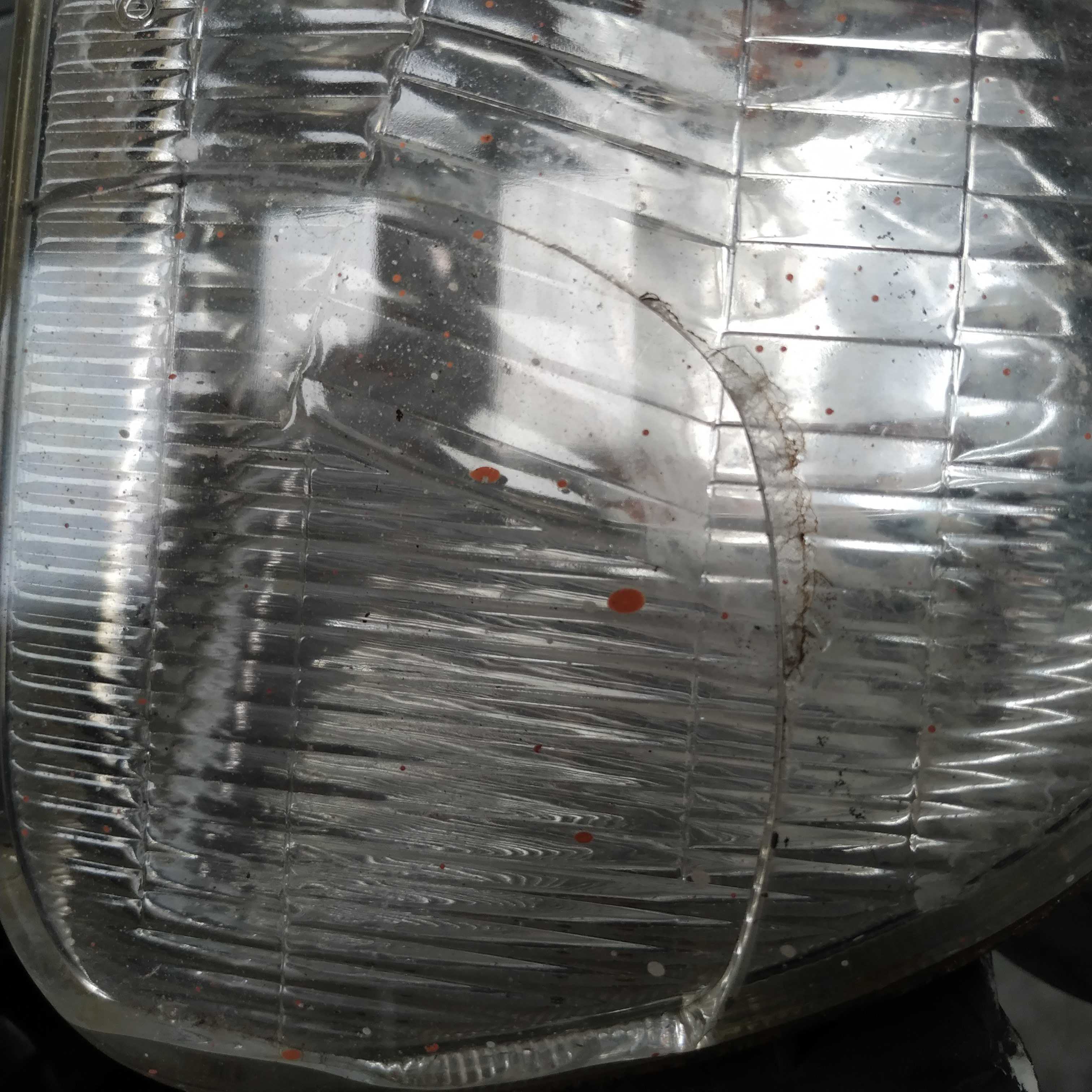 Farol Direito Kia Towner 1999 Com Detalhe 1