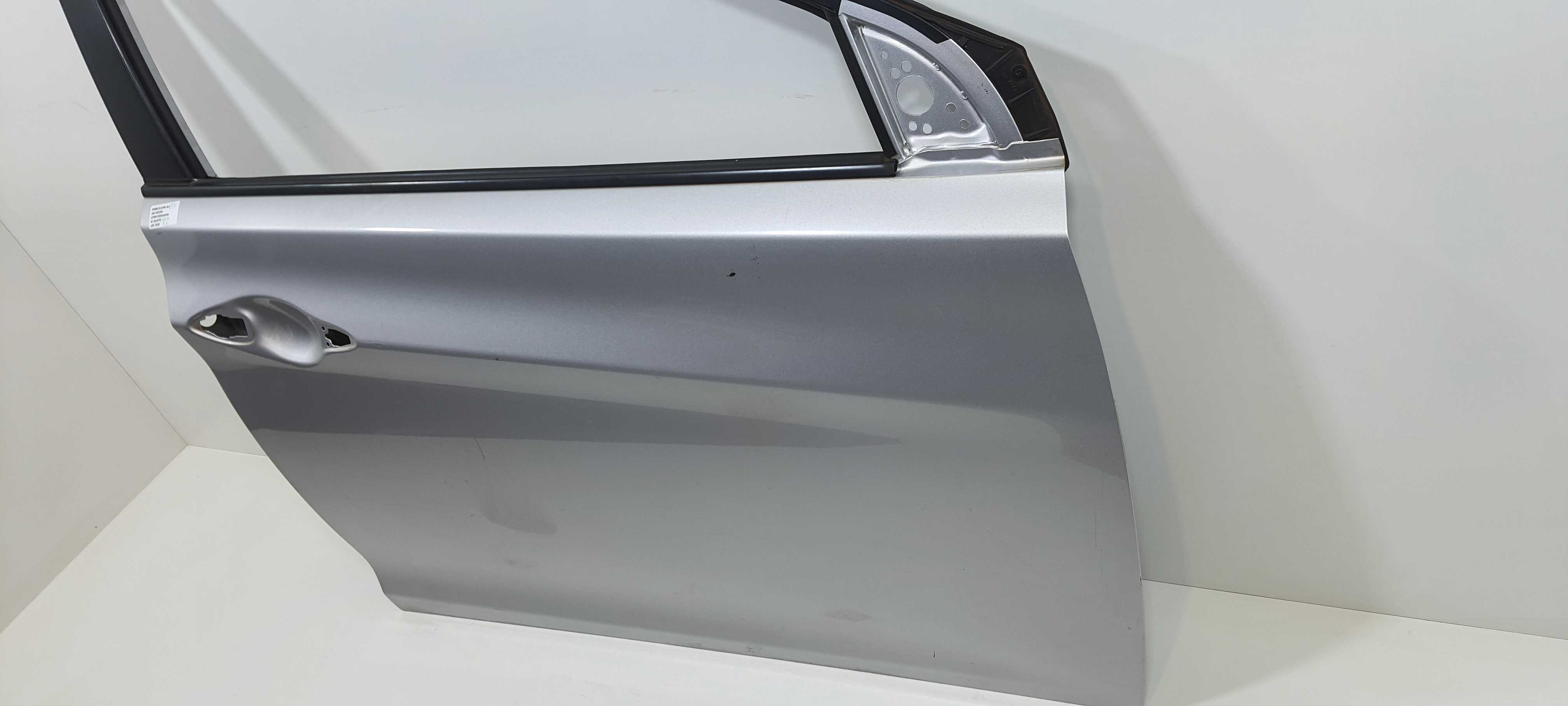 Porta dianteira direita Hyundai Elantra GLS 2012 2013 v2265 3