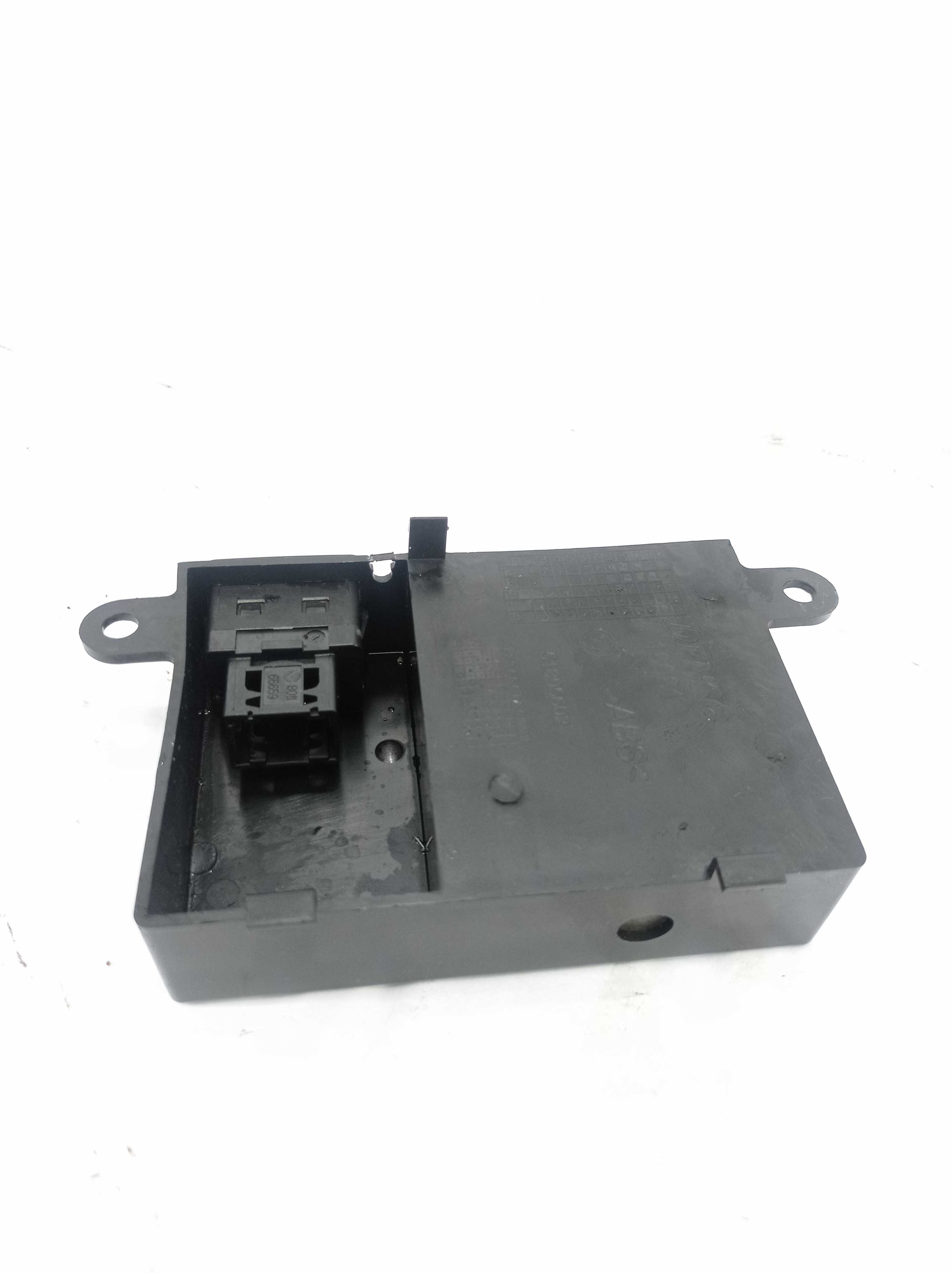 Moldura Painel Usb Fiat Doblo Locker Ano 2017 E31662 2