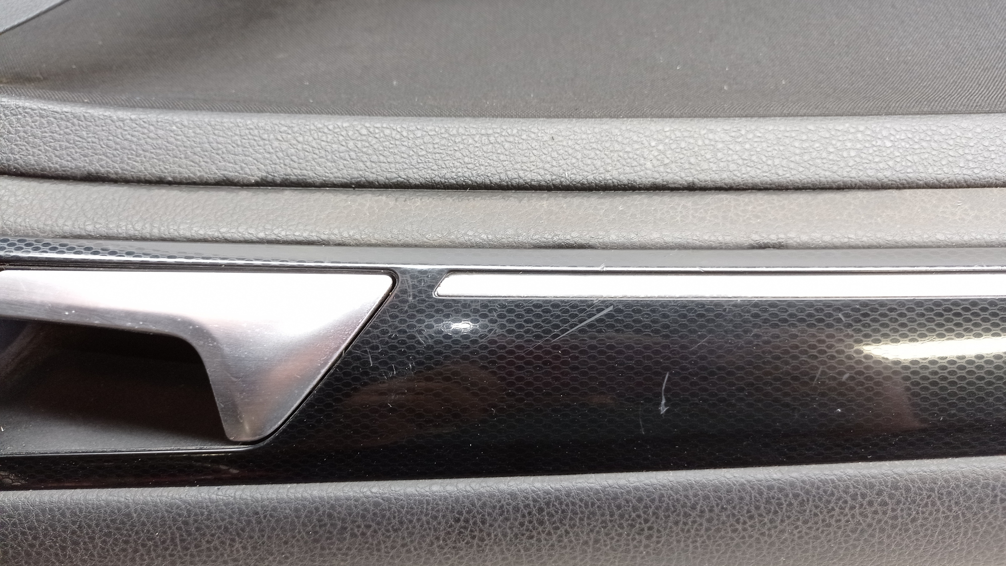 5G4867011 FORRO DE PORTA DIANT. LE GOLF HIGHLINE TSI 14 18