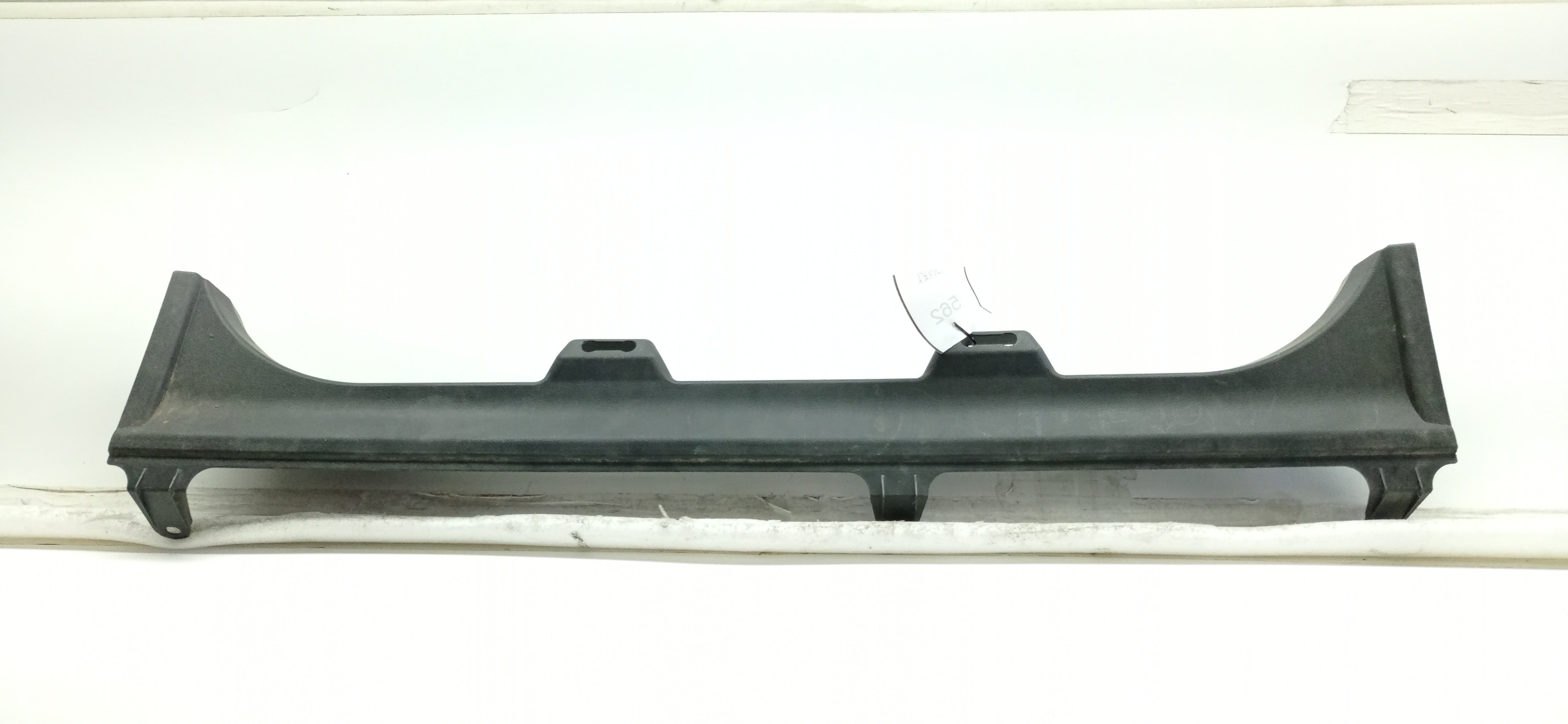 MOLDURA PAINEL TRASEIRO PORTA MALAS TOYOTA COROLLA 2010 5