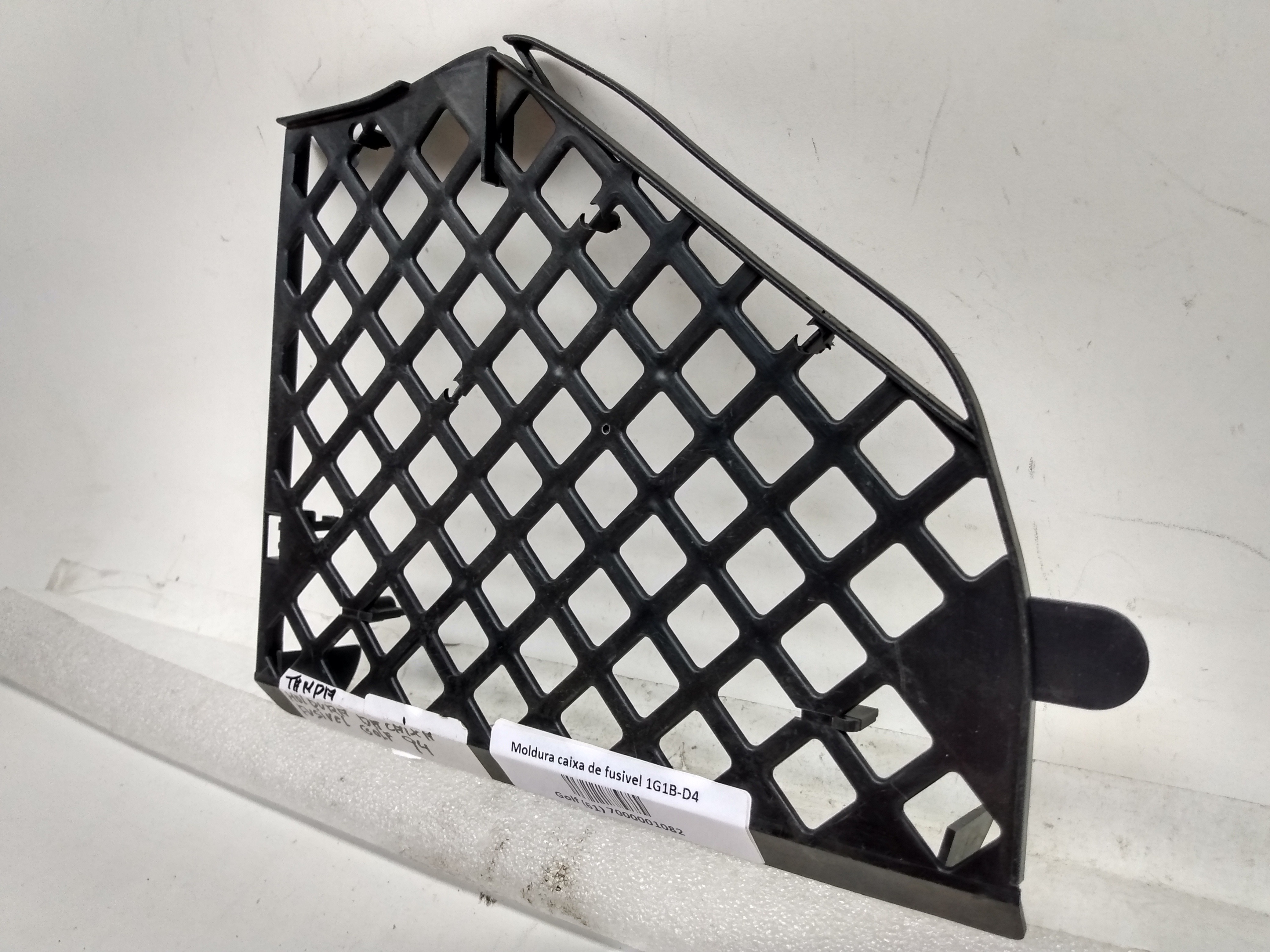 Moldura caixa fusivel Golf 1994 5