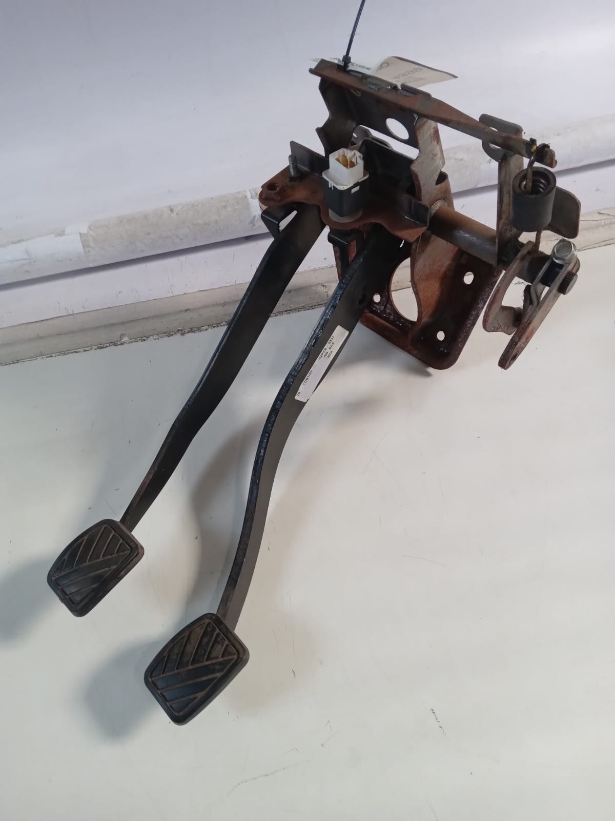 Conjunto Pedal De Freio E Embreagem Gm Tracker 2008/2009 2