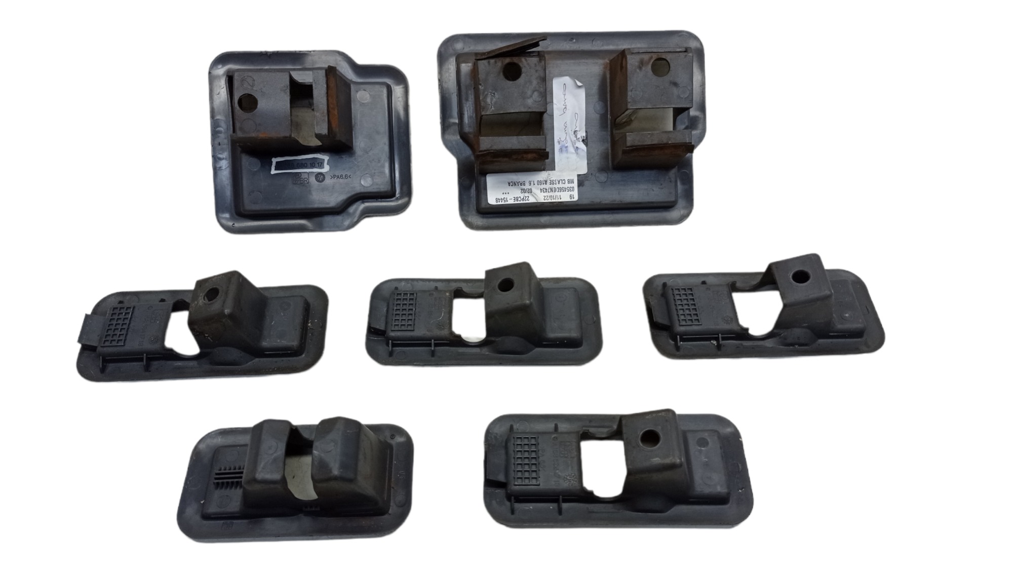 Kit Moldura Assoalho Banco Tras. Mercedes Benz Classe A 02 6