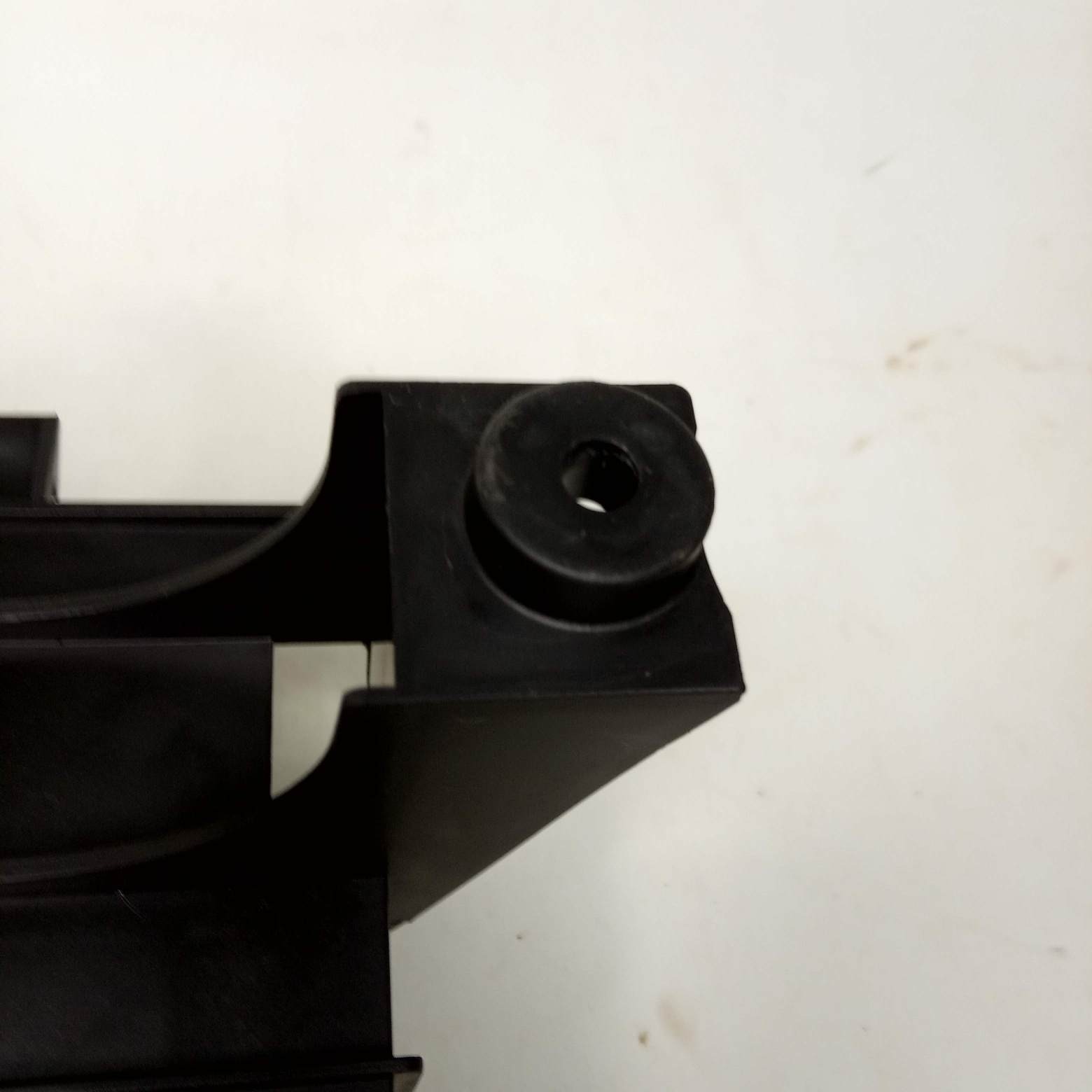 Suporte Modulo Bcm Chevrolet Onix 2013 2020 2