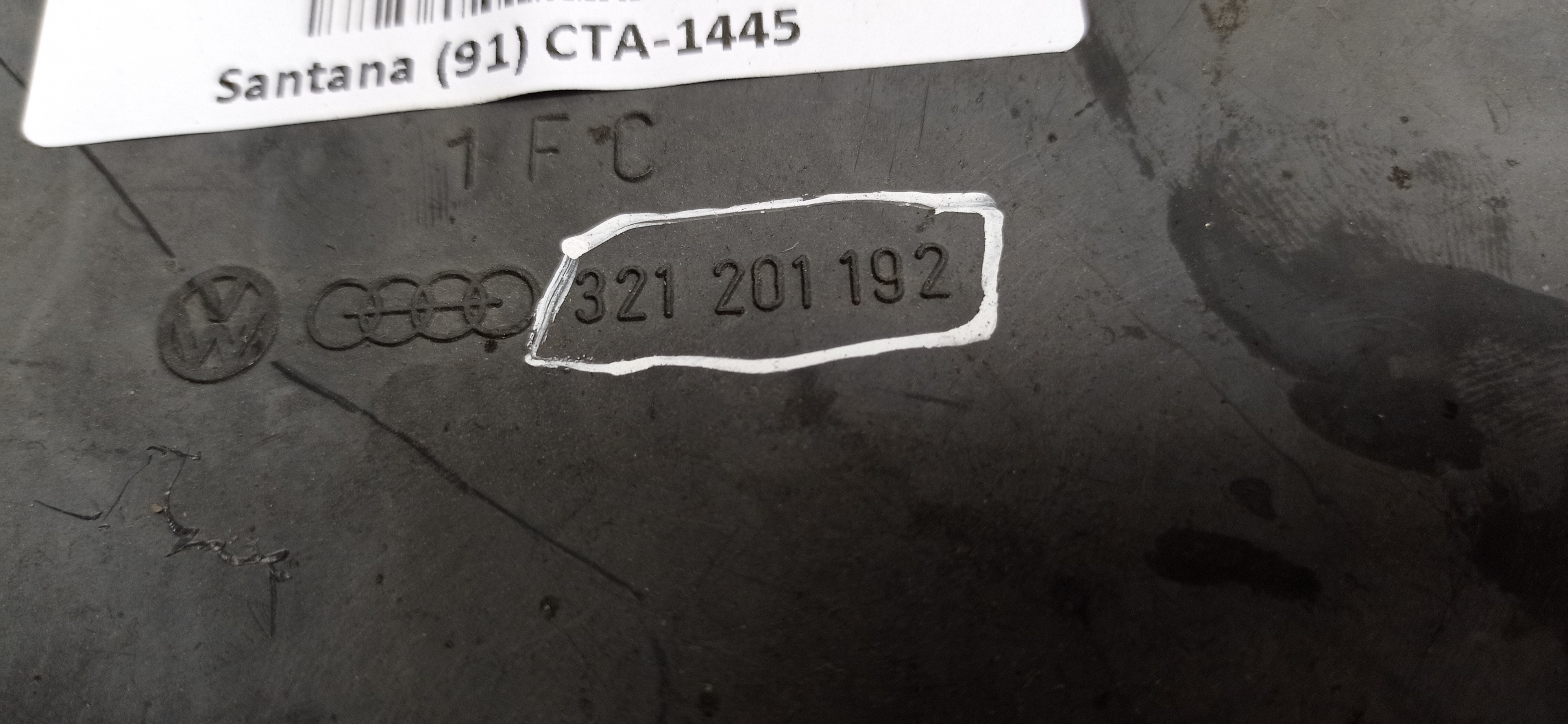 Capa Proteção Tanque Combustível VW Santana 1990 4