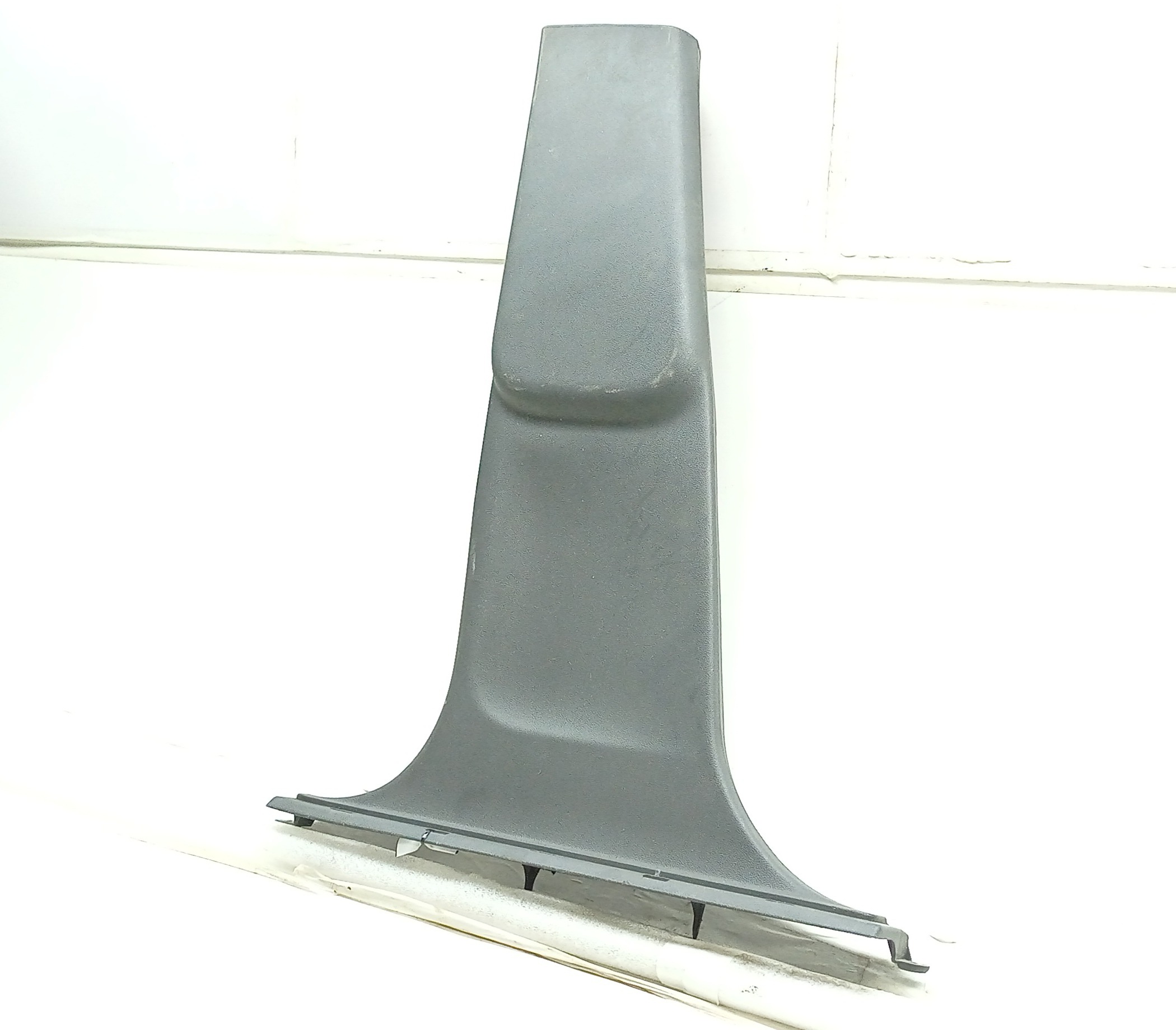 MOLDURA INFERIOR COLUNA LE FIAT PUNTO 2013 2