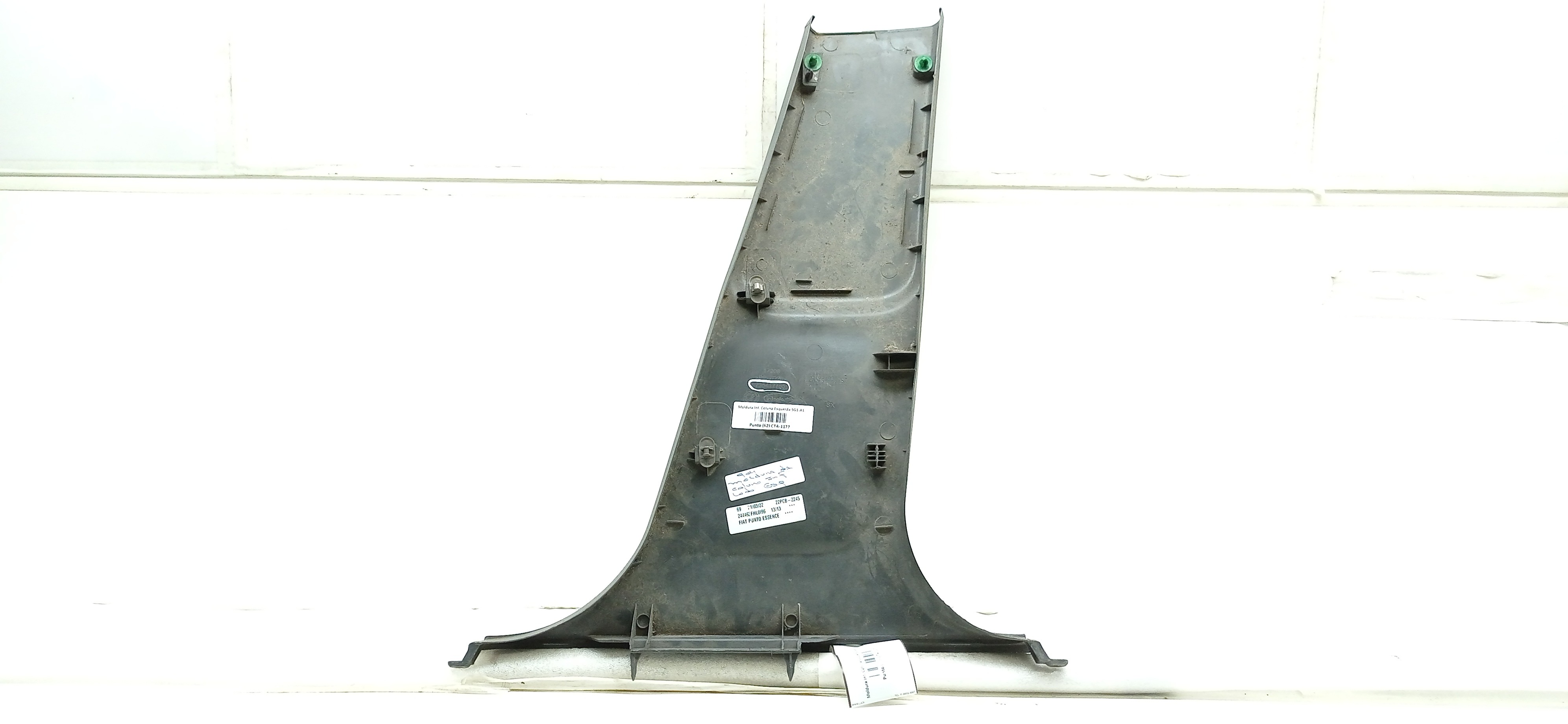 MOLDURA INFERIOR COLUNA LE FIAT PUNTO 2013 1