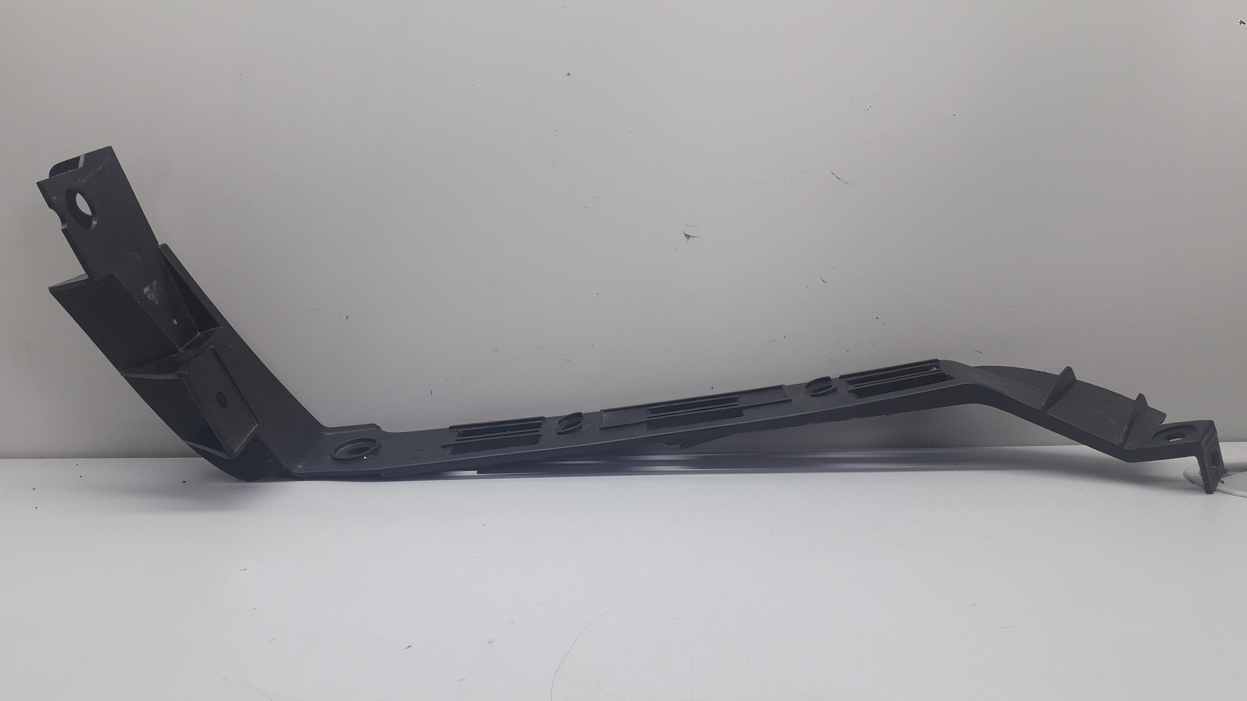 Suporte Para-choque Traseiro esquerdo Bora 1999/2006 RMD 2