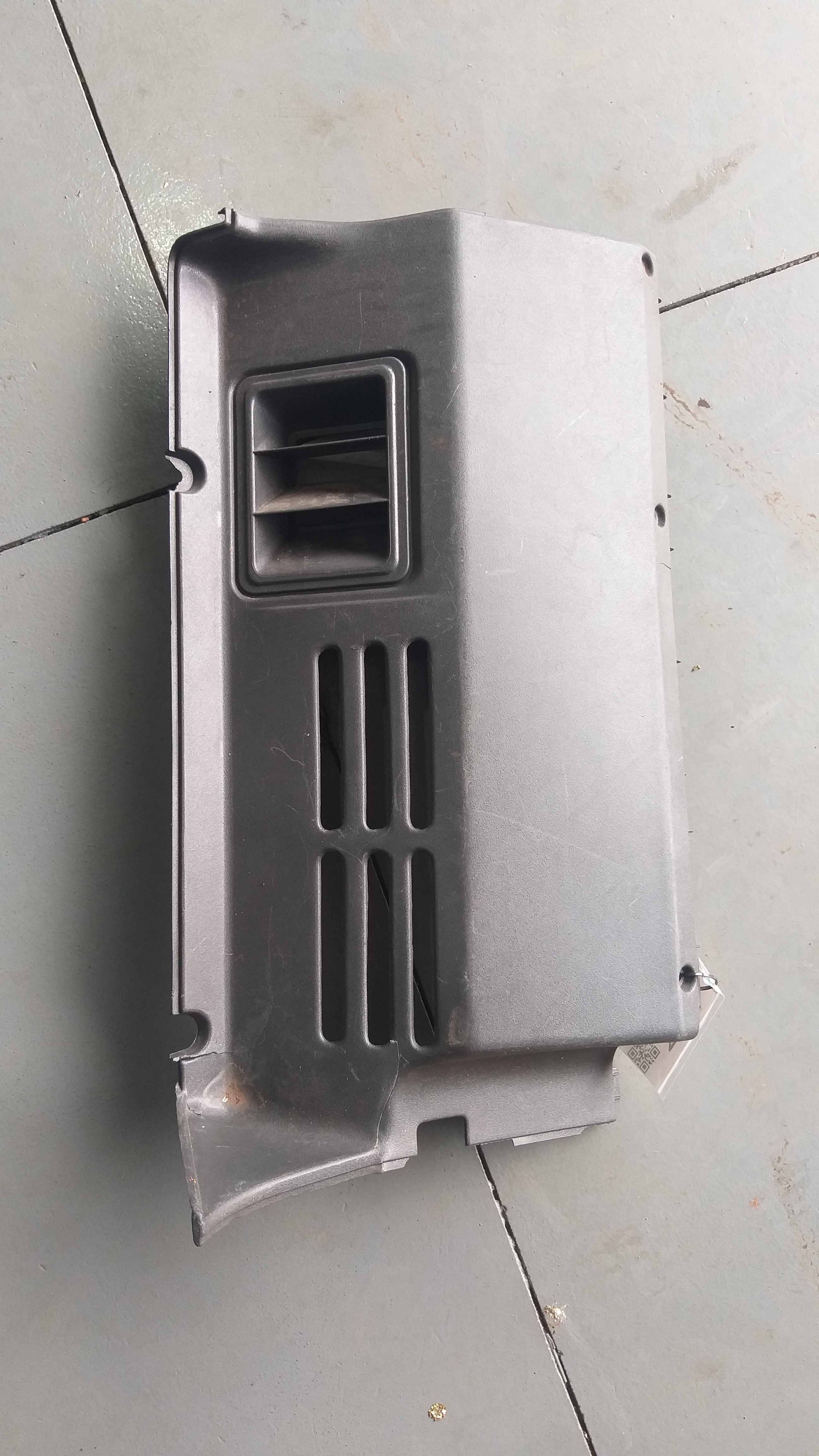 Capa painel Inferior Iveco 98412871 2