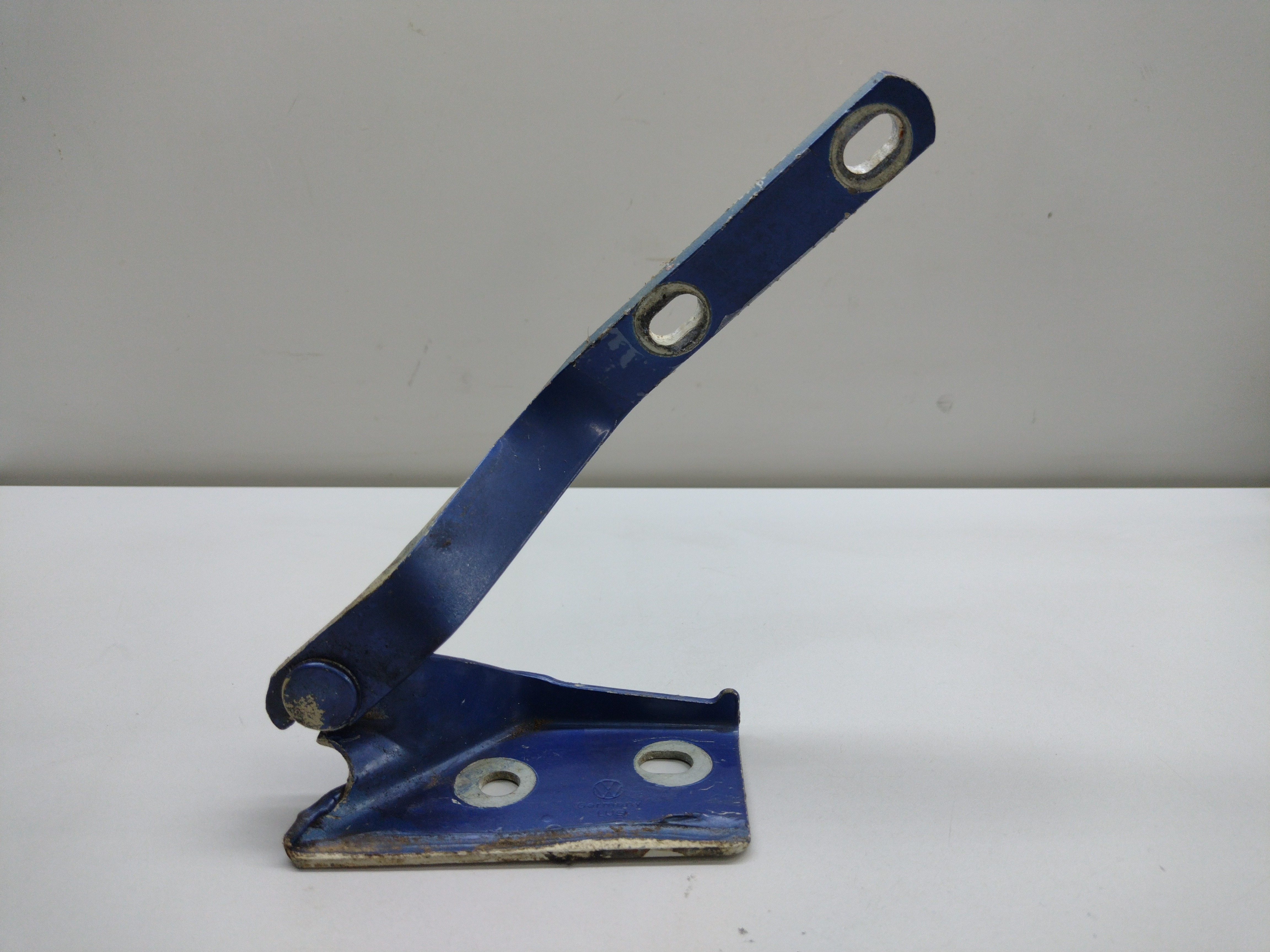 Dobradiça Capô Lado Direito Vw Golf 95 9