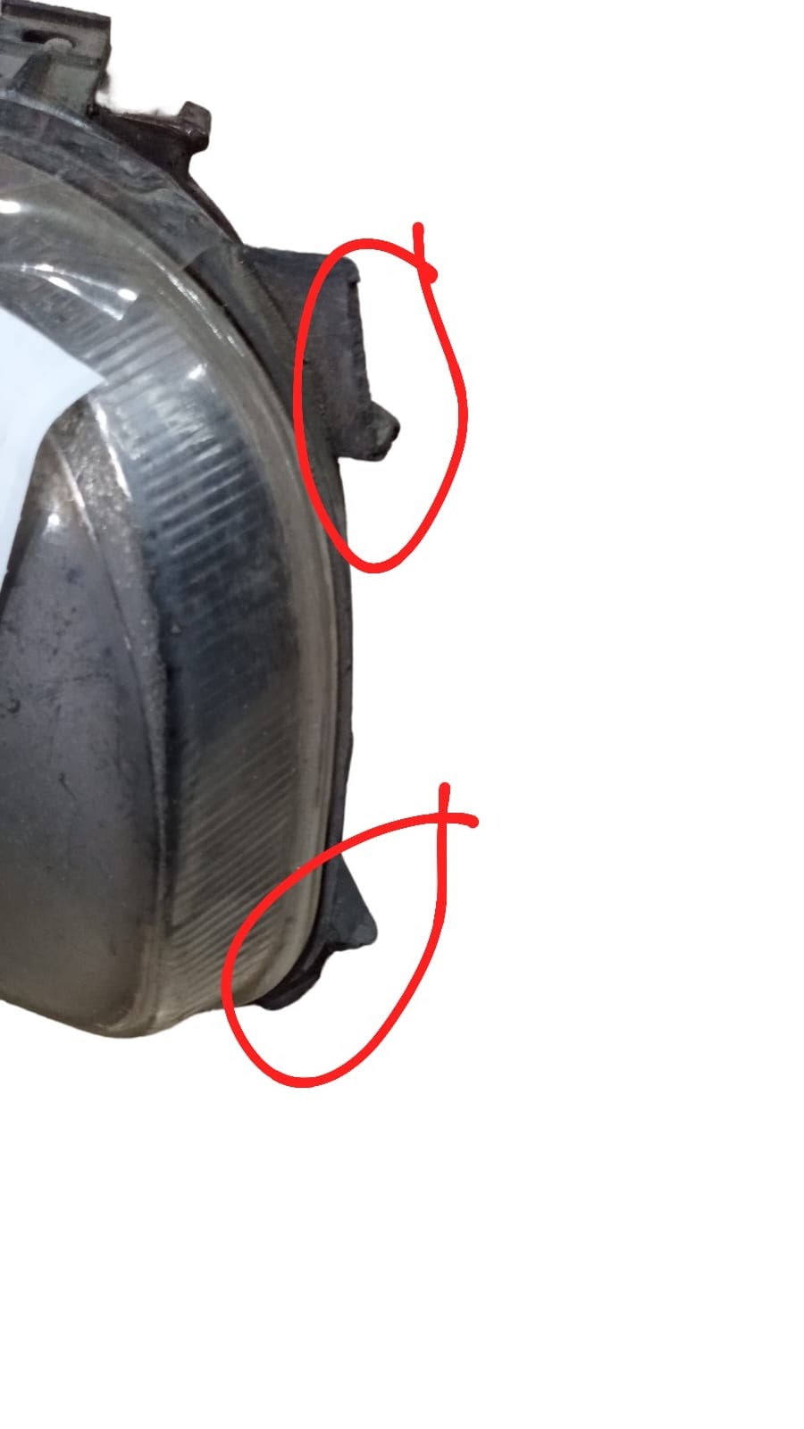Farol Milha Direito Tipo Cibie Com Orelha Quebrado  Branco