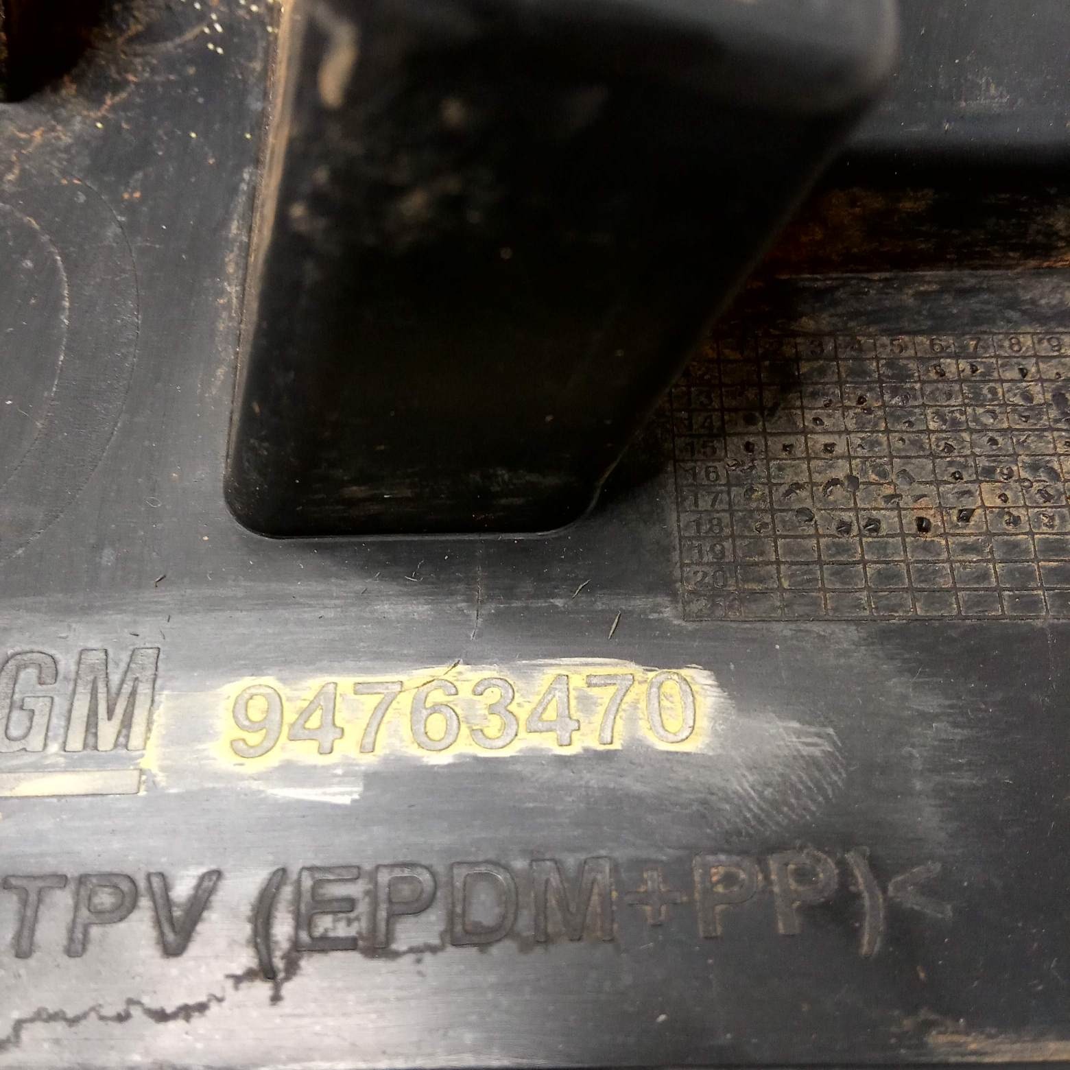 Defletor Parabarro Traseiro Direito Chevrolet Onix 2019 4